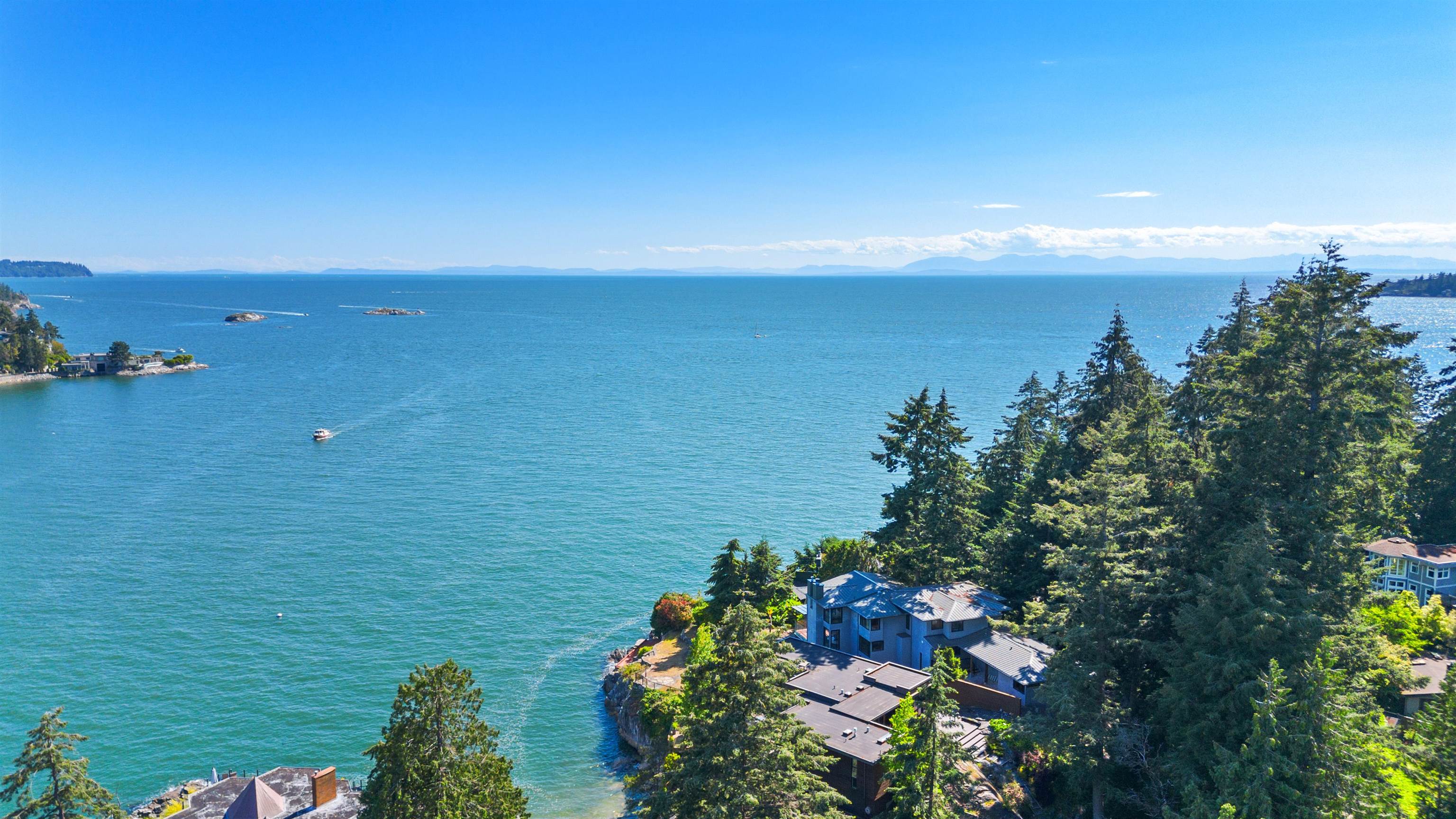 5812 Eagle Island, West Vancouver, BC V7W 1V5