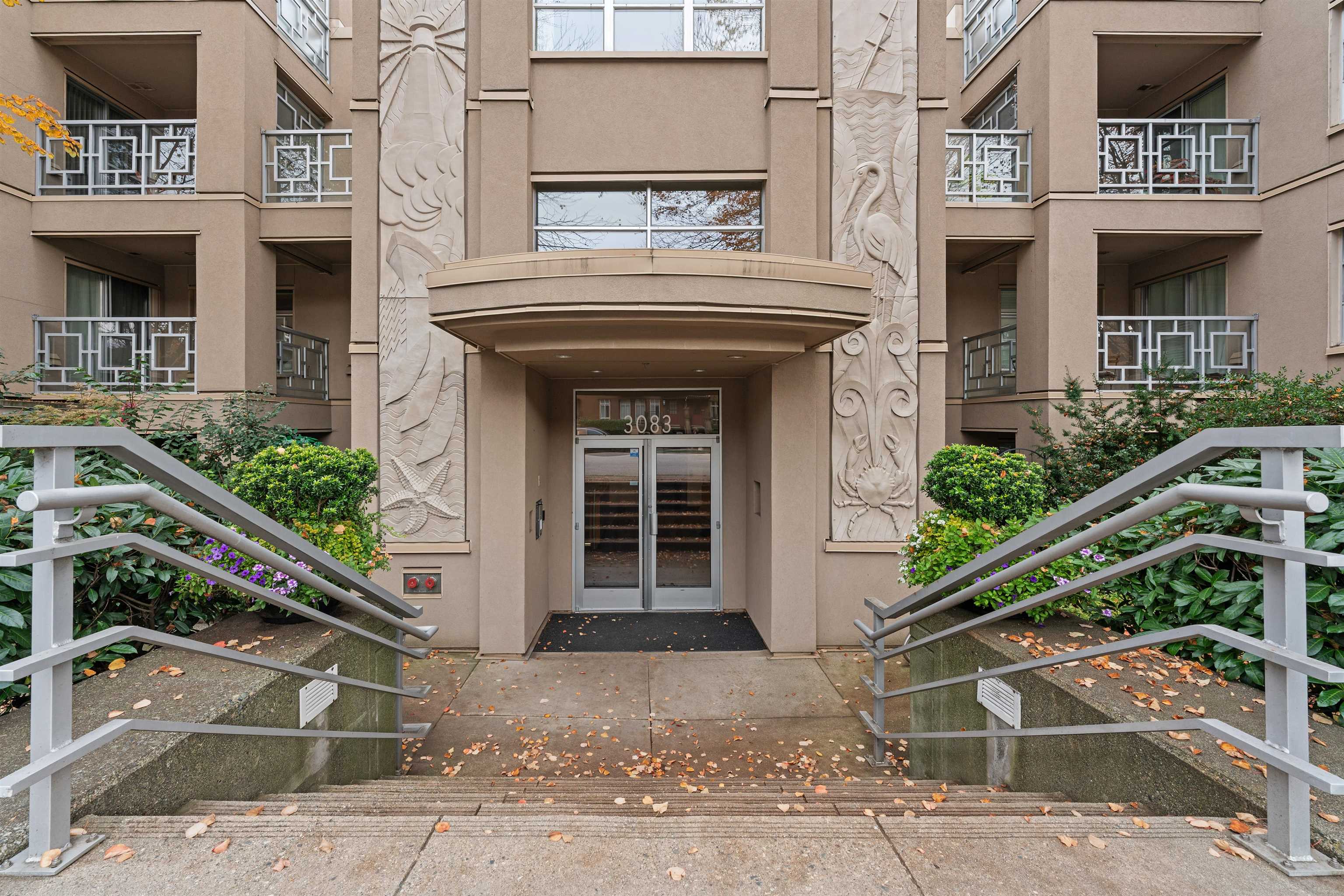 3083 West 4th Avenue #102, Vancouver, BC V6K 1R5