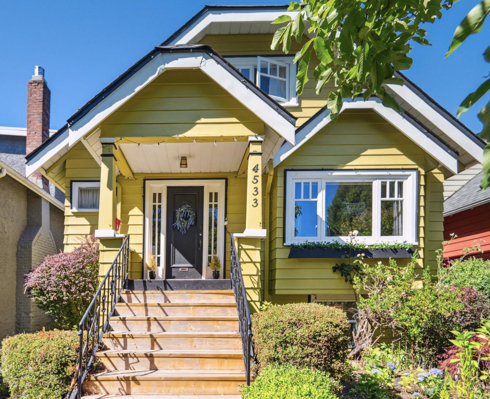 4533 West 8th Avenue, Vancouver, BC V6R 2A4