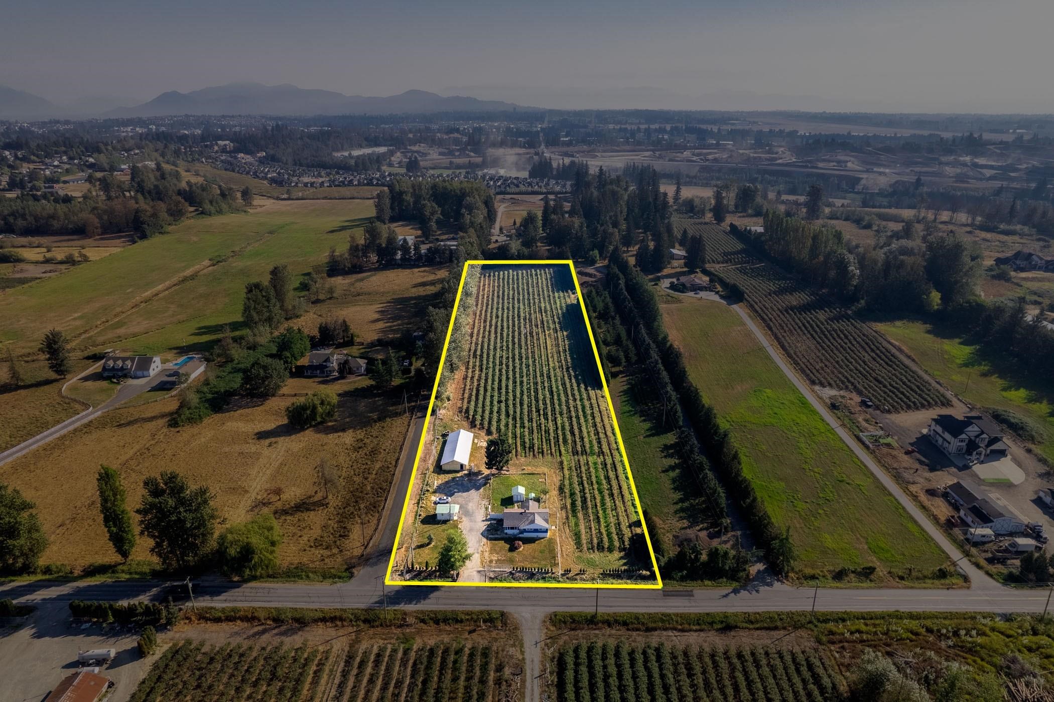 2034 Bradner Road, Abbotsford, BC V4X 1E5