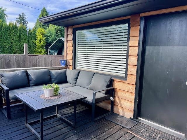 716 Hillcrest Road, Gibsons, BC V0N 1V9