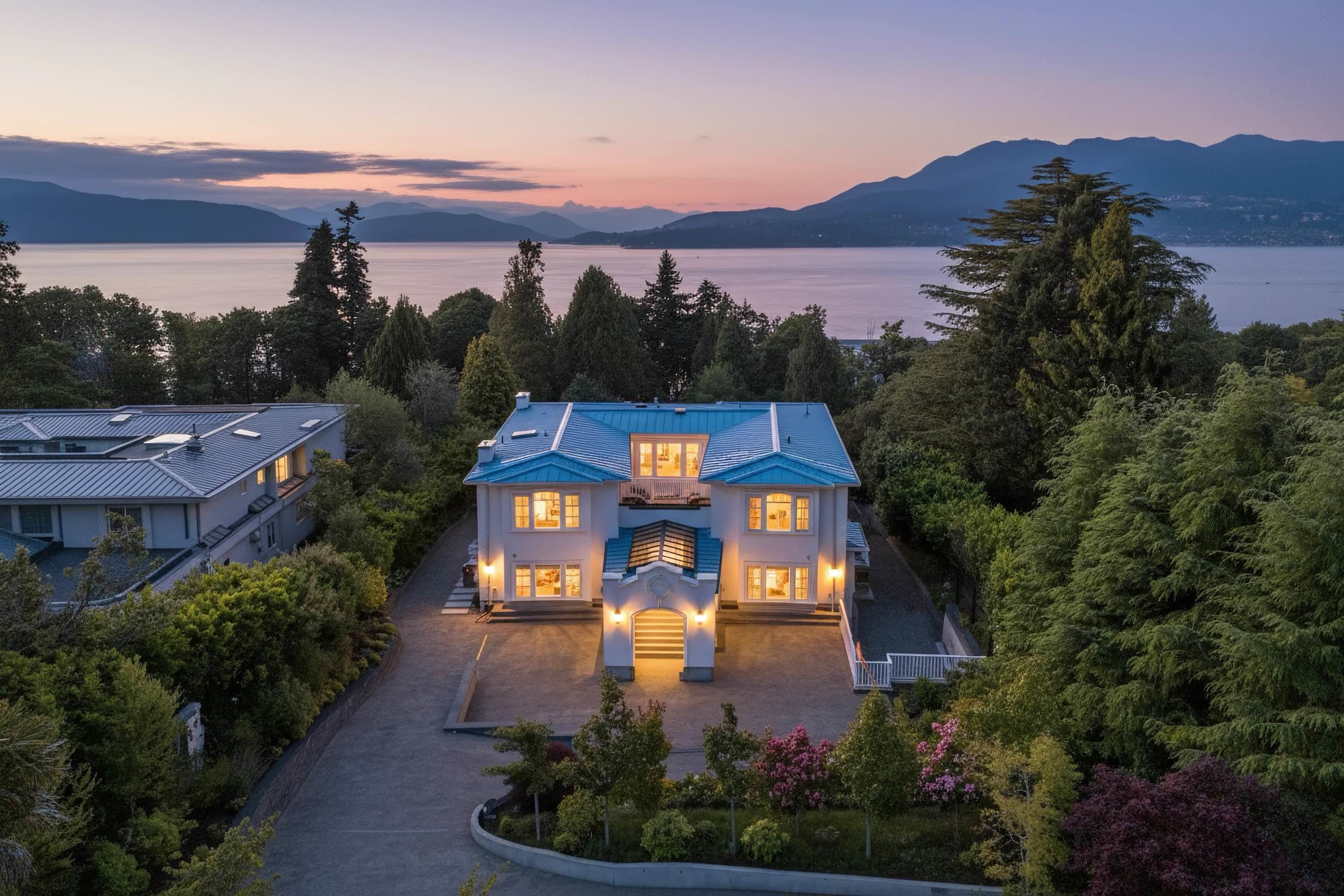5747 Newton Wynd, Vancouver, BC V6T 1H6