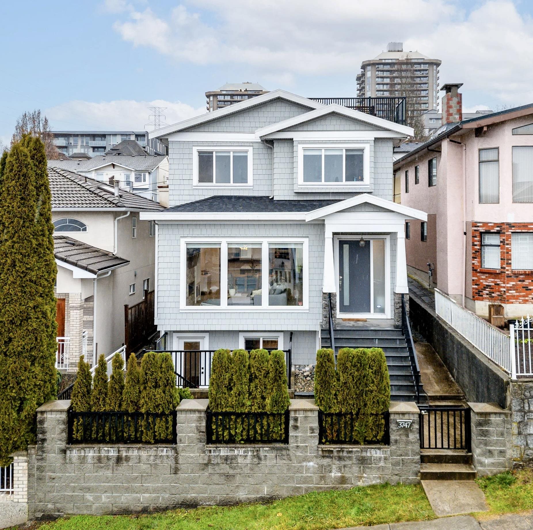 3747 Frances Street, Burnaby, BC V5C 2N9