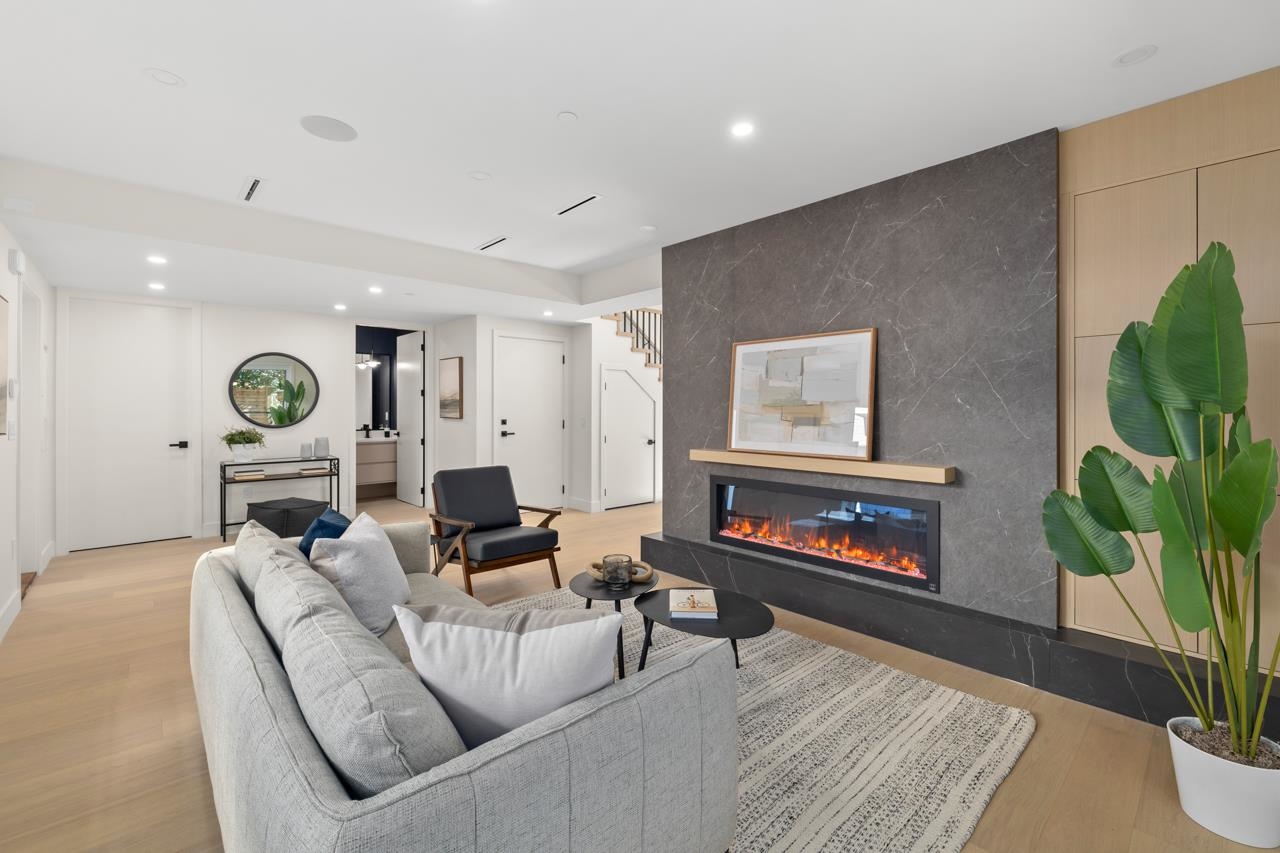 2430 West 49th Avenue, Vancouver, BC V6M 2V3