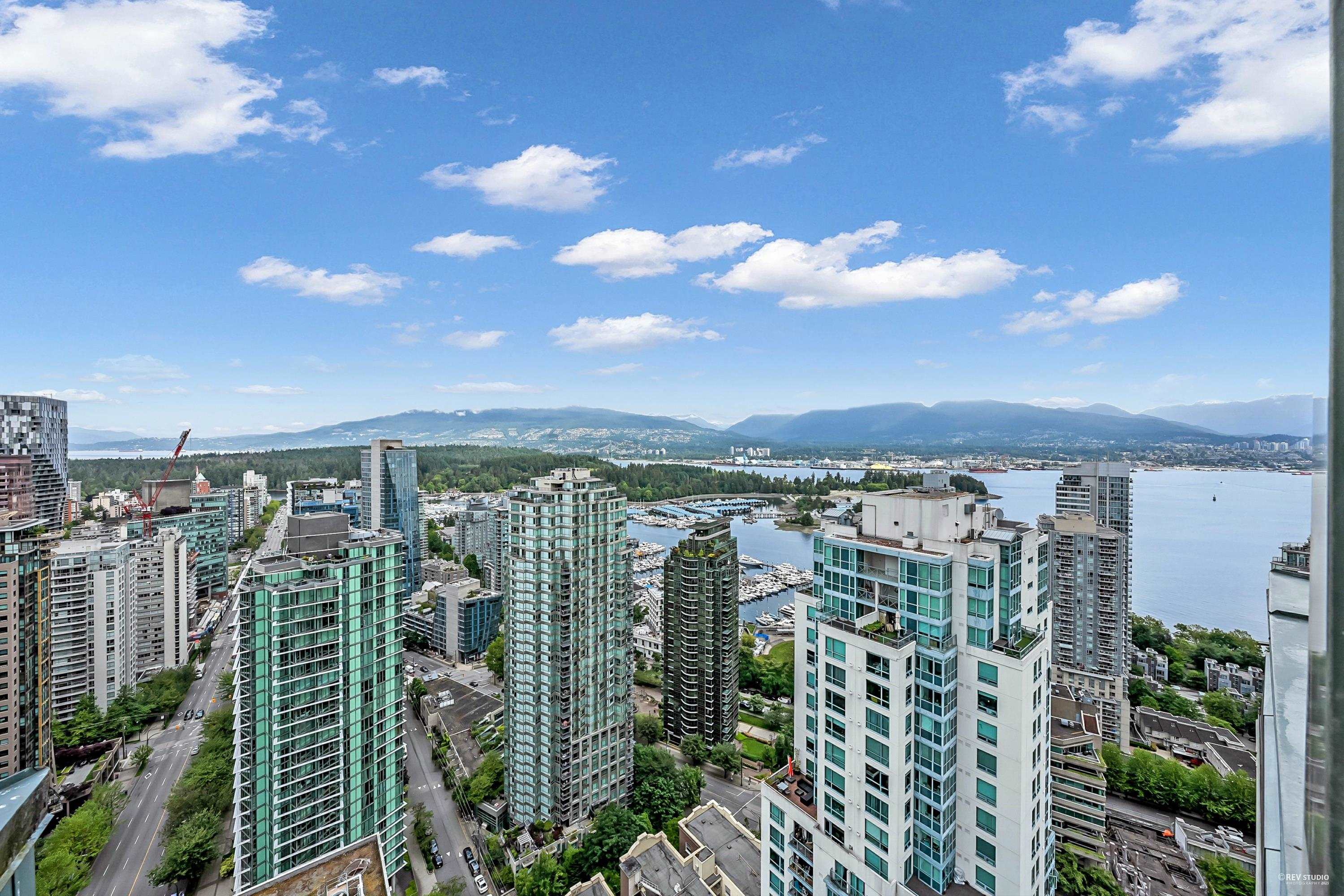 1239 West Georgia Street #3402, Vancouver, BC V6E 4R8