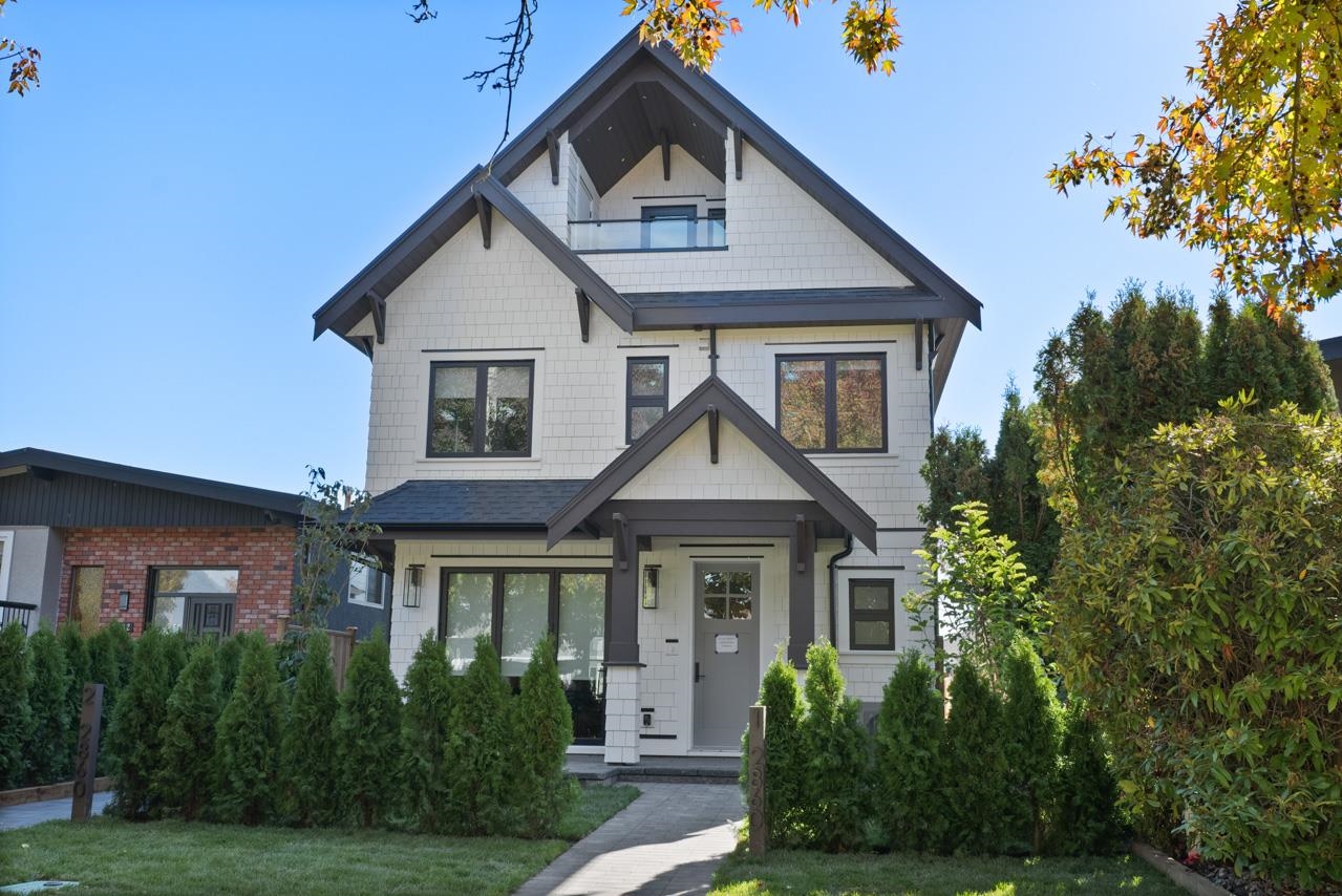 2680 East 5th Avenue #1, Vancouver, BC V5M 1M9