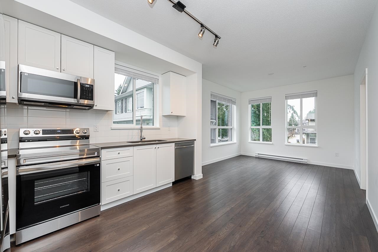 15738 85 Ave #214, Surrey, BC V4N 6Y1