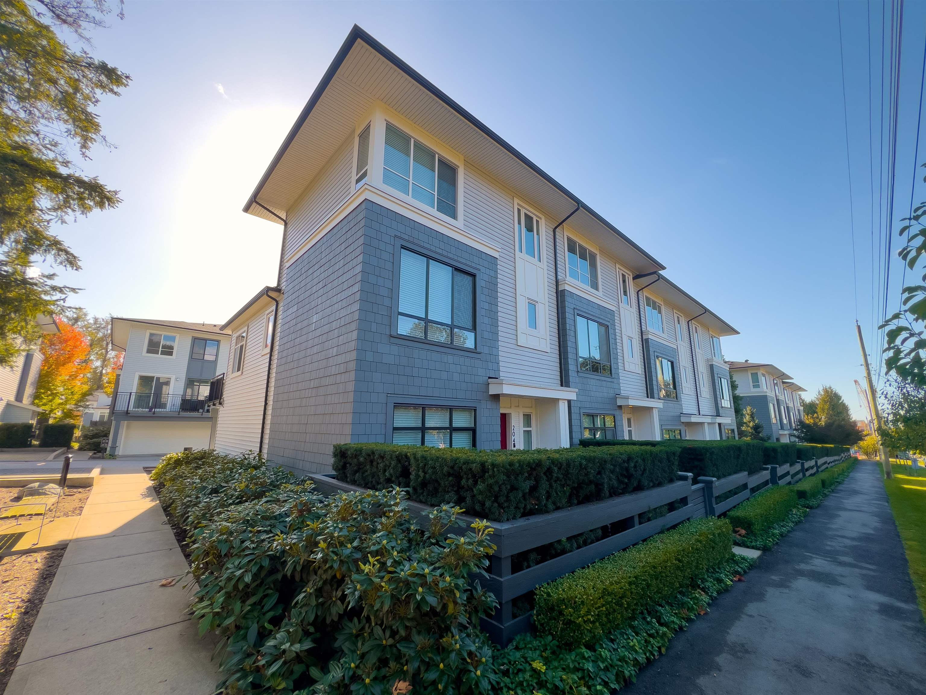 18505 Laurensen Place #203, Surrey, BC V4N 6R7