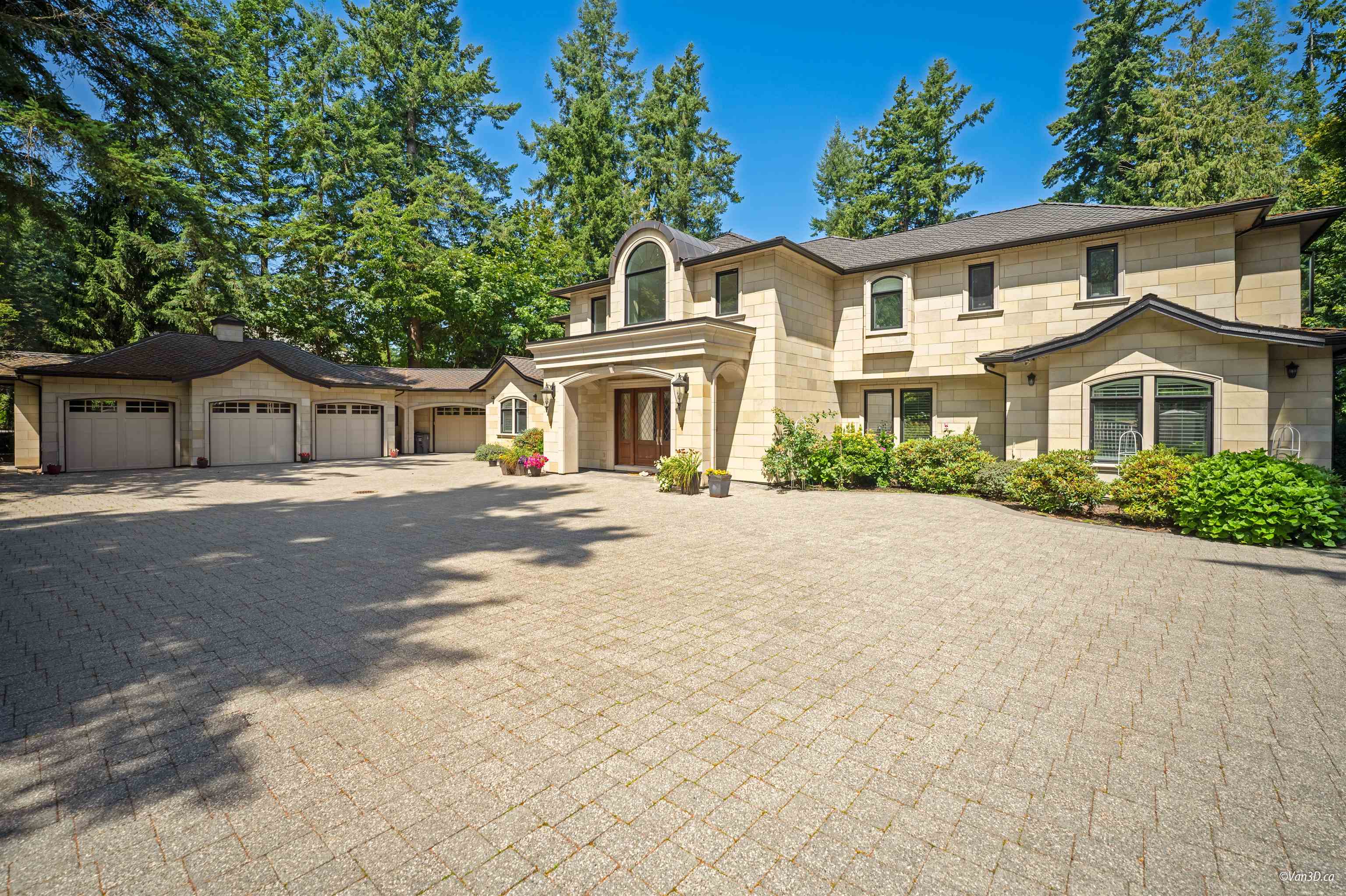 28 Avenue, Surrey, BC V4P 1T5