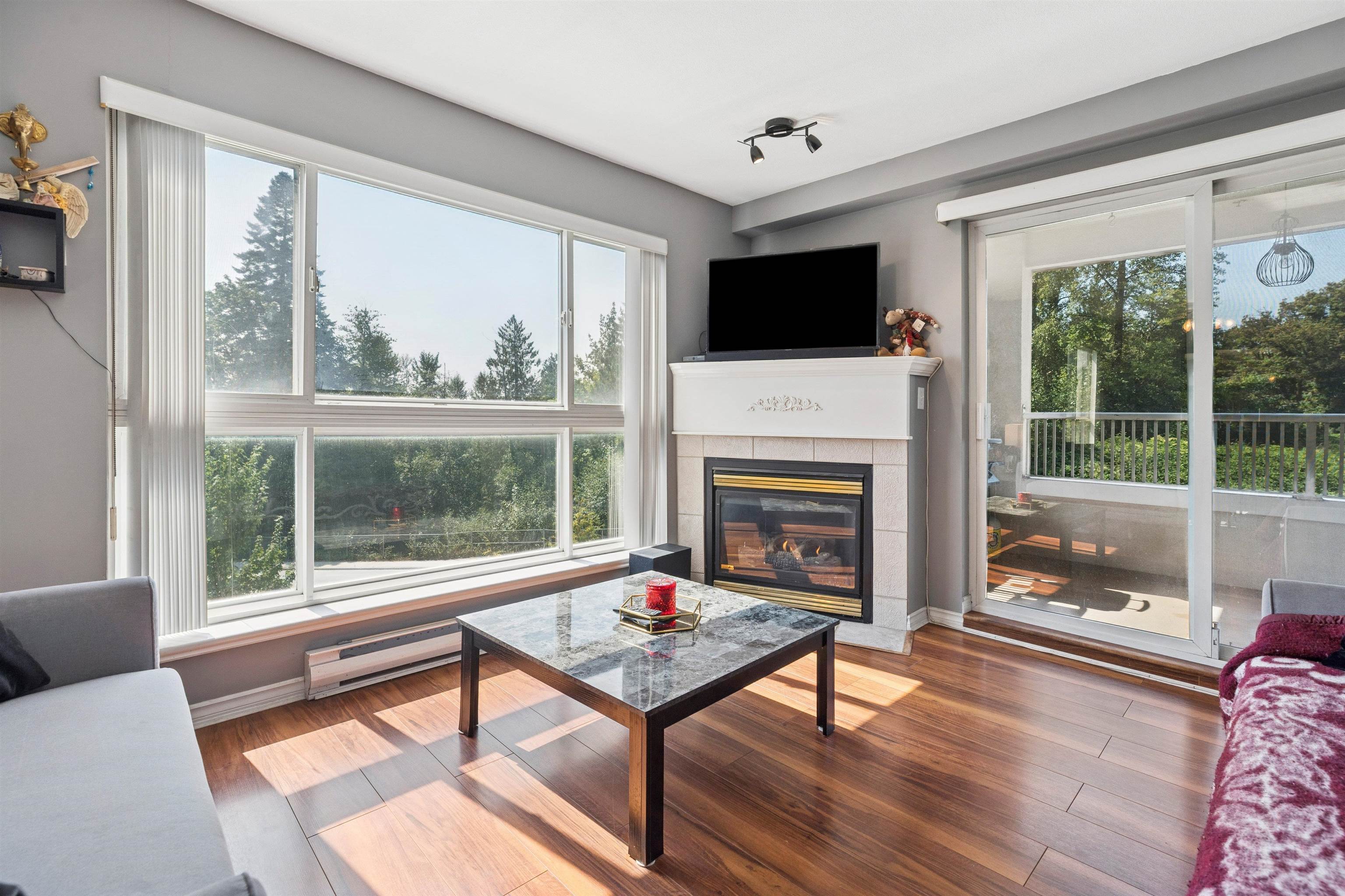 22230 North Avenue #405, Maple Ridge, BC V2X 2L5
