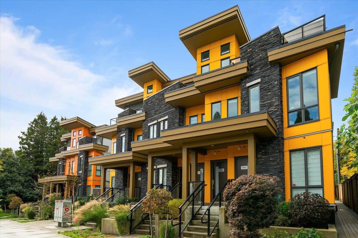 7553 Oak Street, Vancouver, BC V6P 4A4