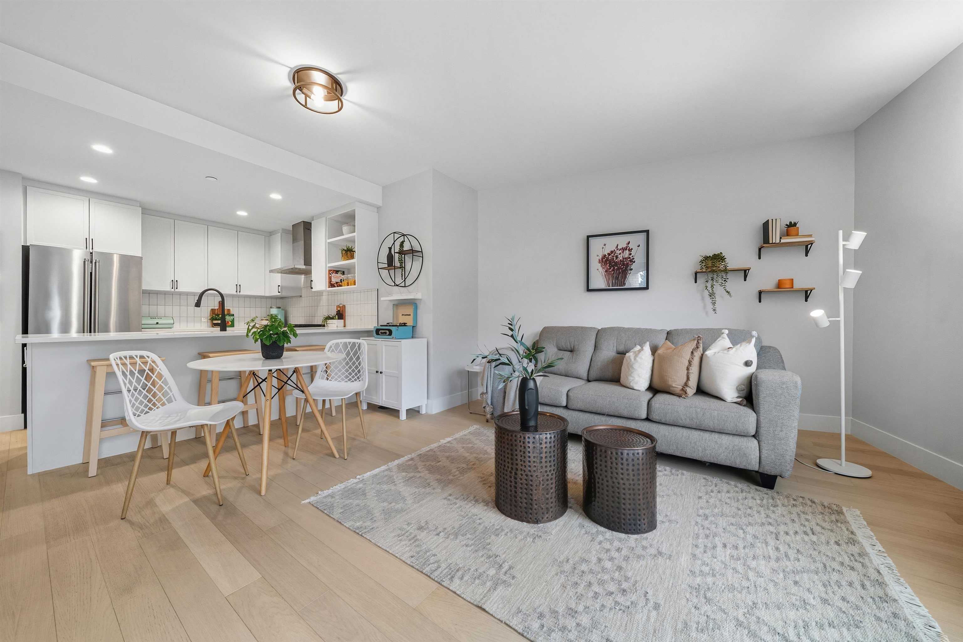 22226 Brown Ave #201, Maple Ridge, BC V2X 4R2