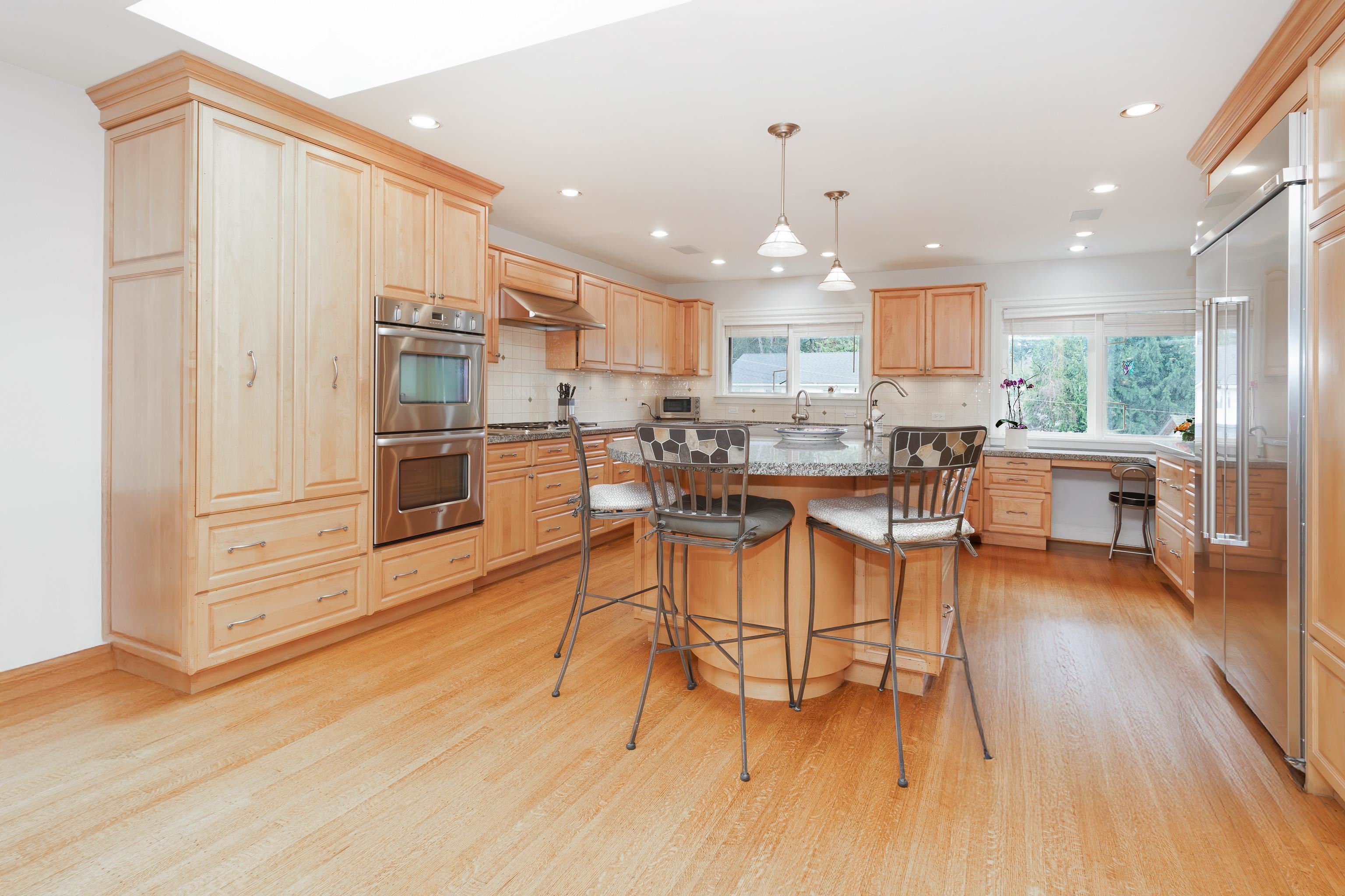 1170 Kendal Place, North Vancouver, BC V7R 1T4