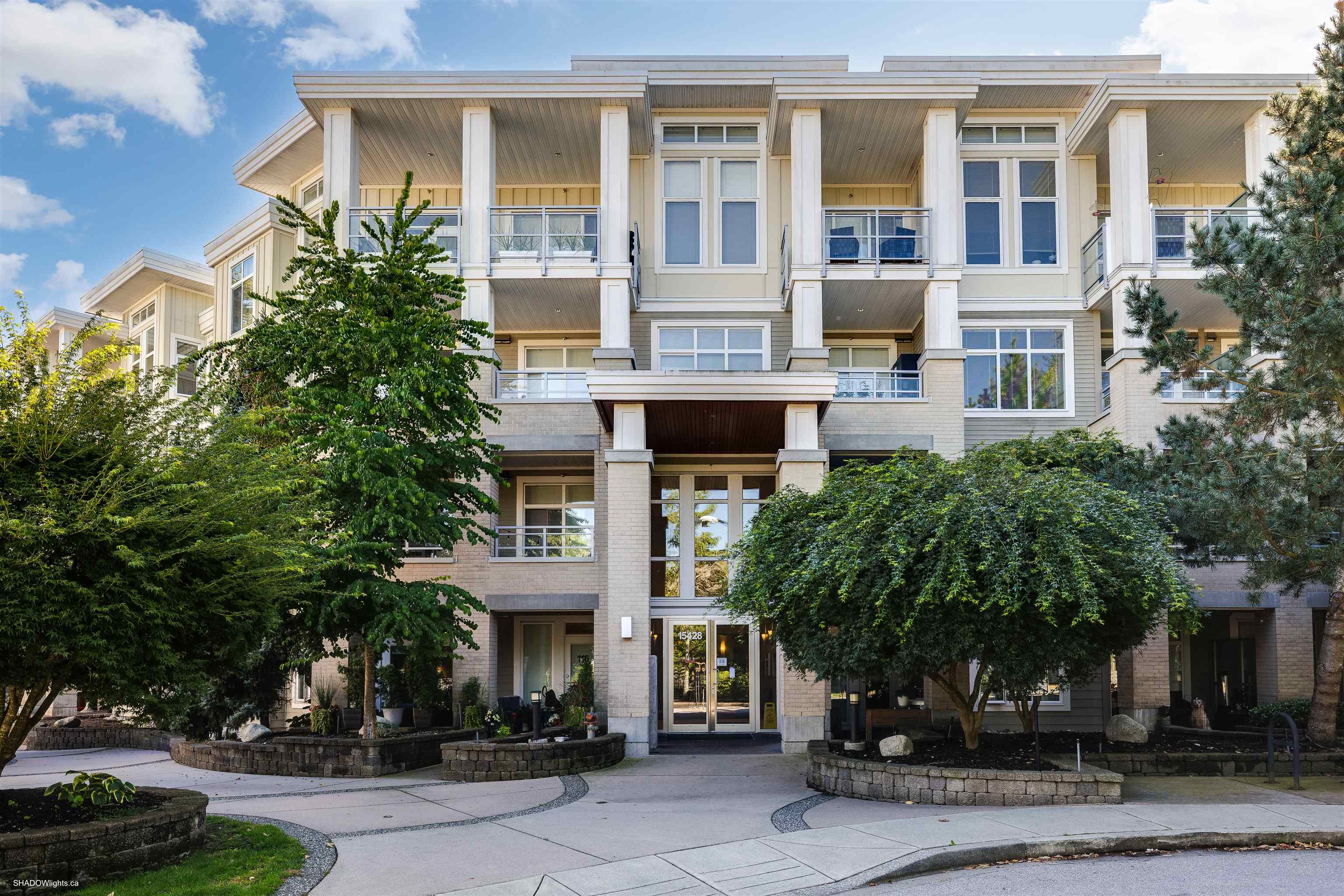 15428 31st Avenue #214, Surrey, BC V3Z 3W4