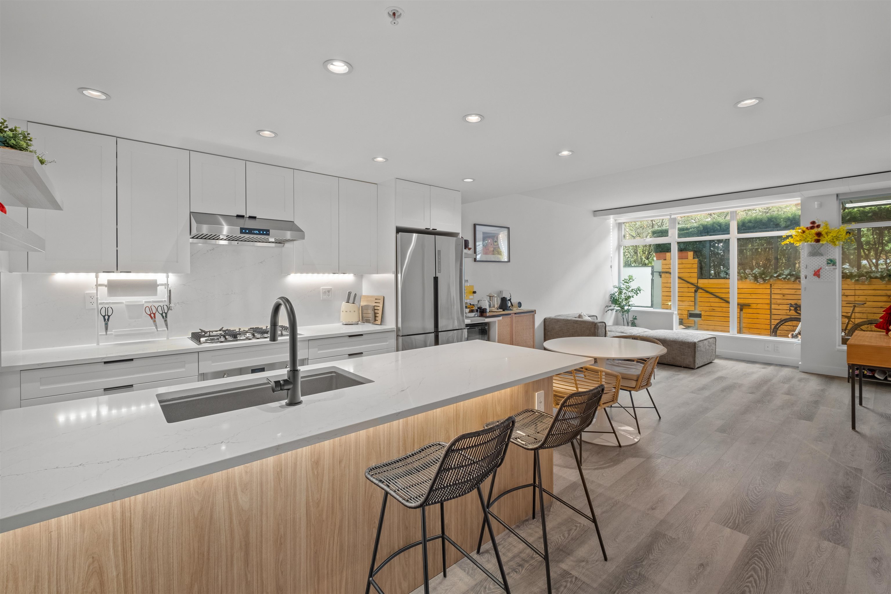 2405 Heather Street, Vancouver, BC V5Z 0B9