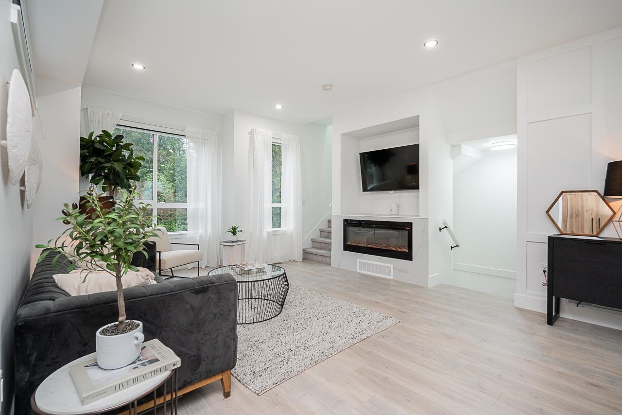 13895 64 Ave #1, Surrey, BC V3W 3N9