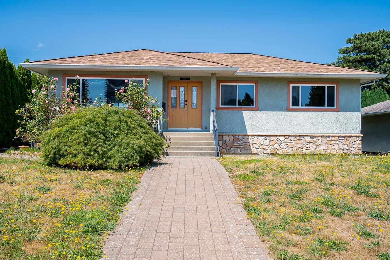 4871 Highlawn Drive, Burnaby, BC V5C 3T2