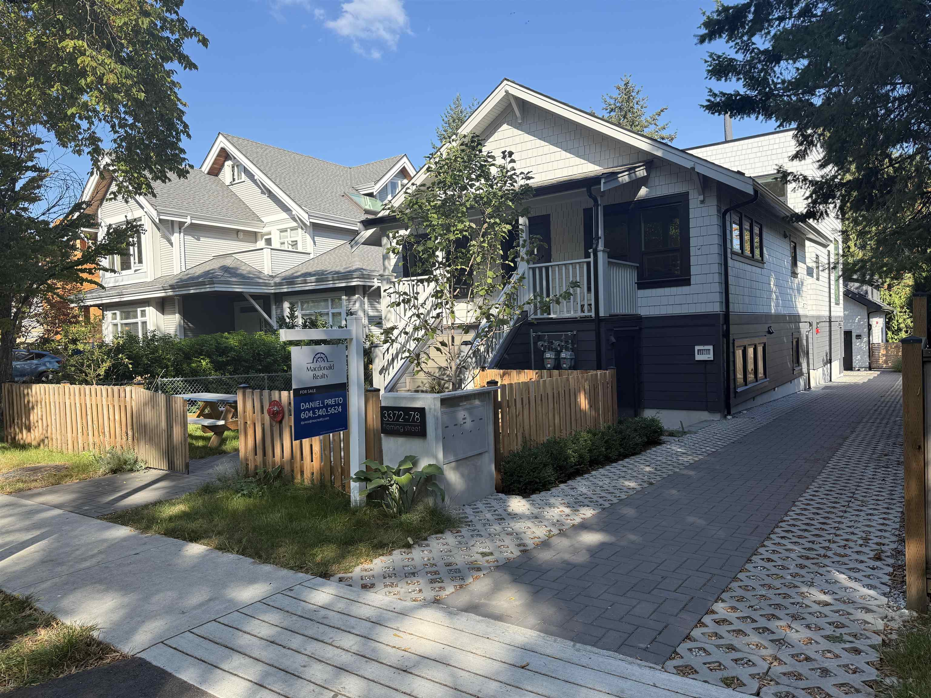 3372 Fleming Street, Vancouver, BC V5N 3V5