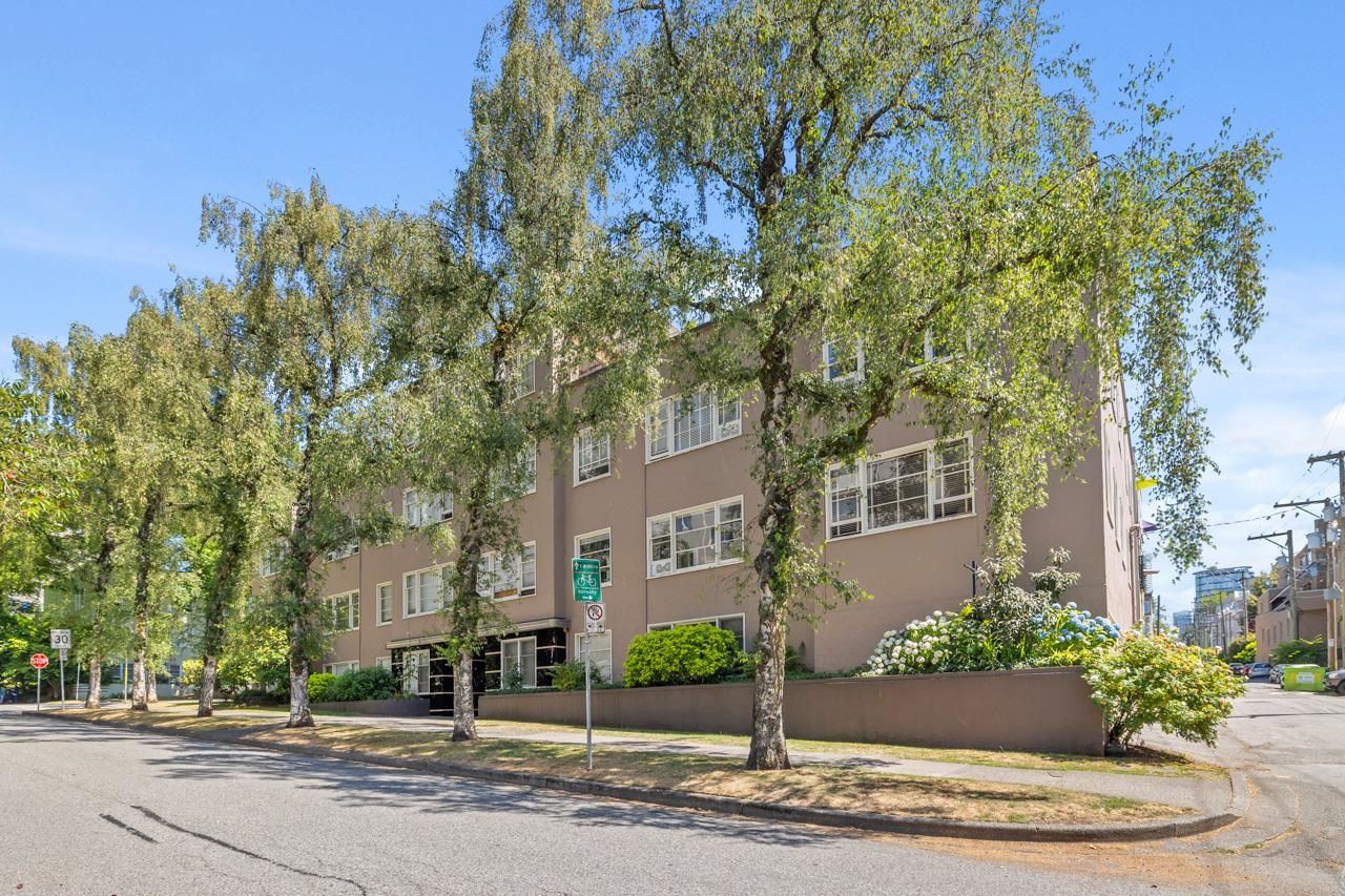 1246 Cardero Street #302, Vancouver, BC V6G 2J1