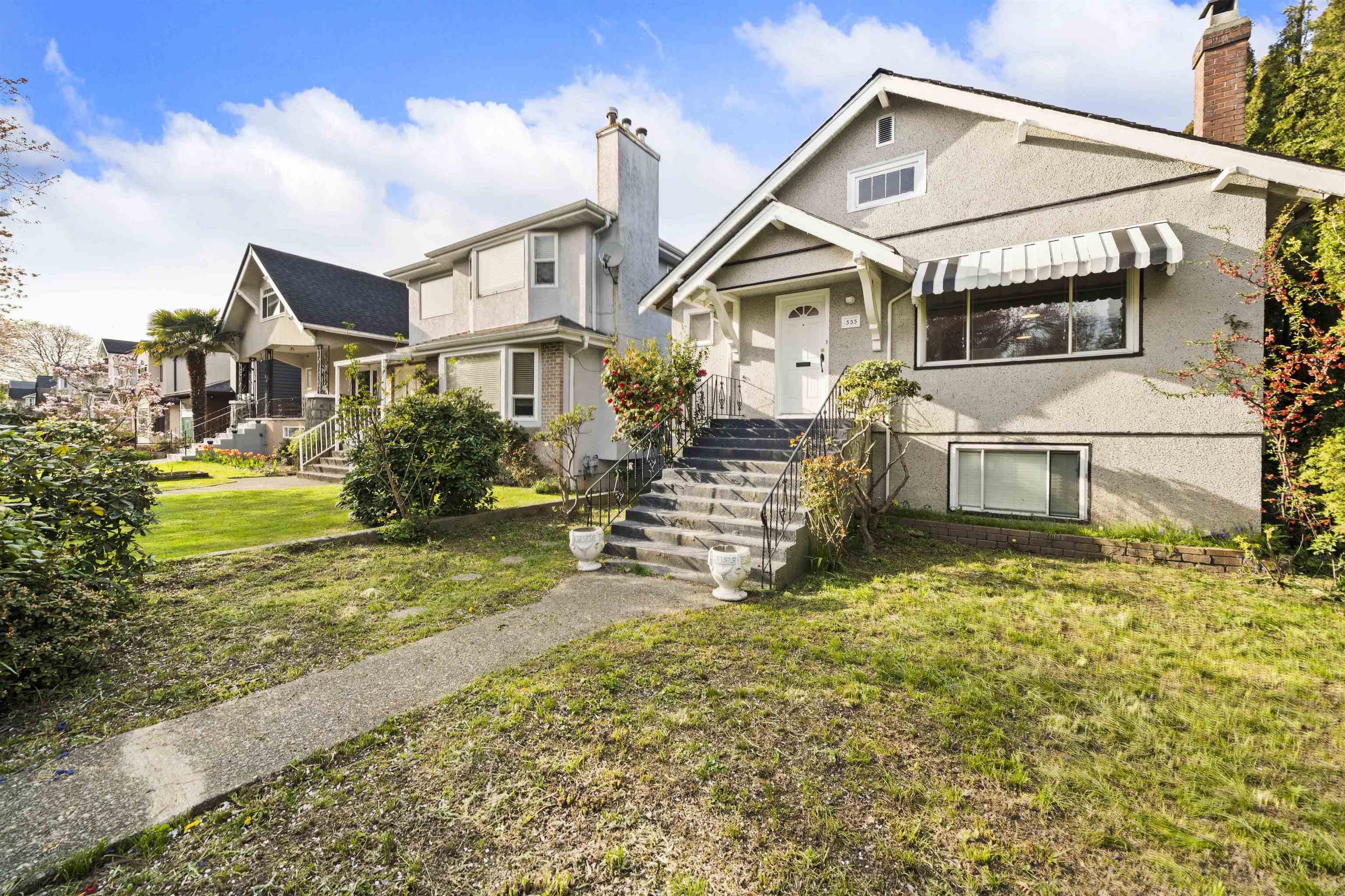 555 West 19th Avenue, Vancouver, BC V5Z 1W8