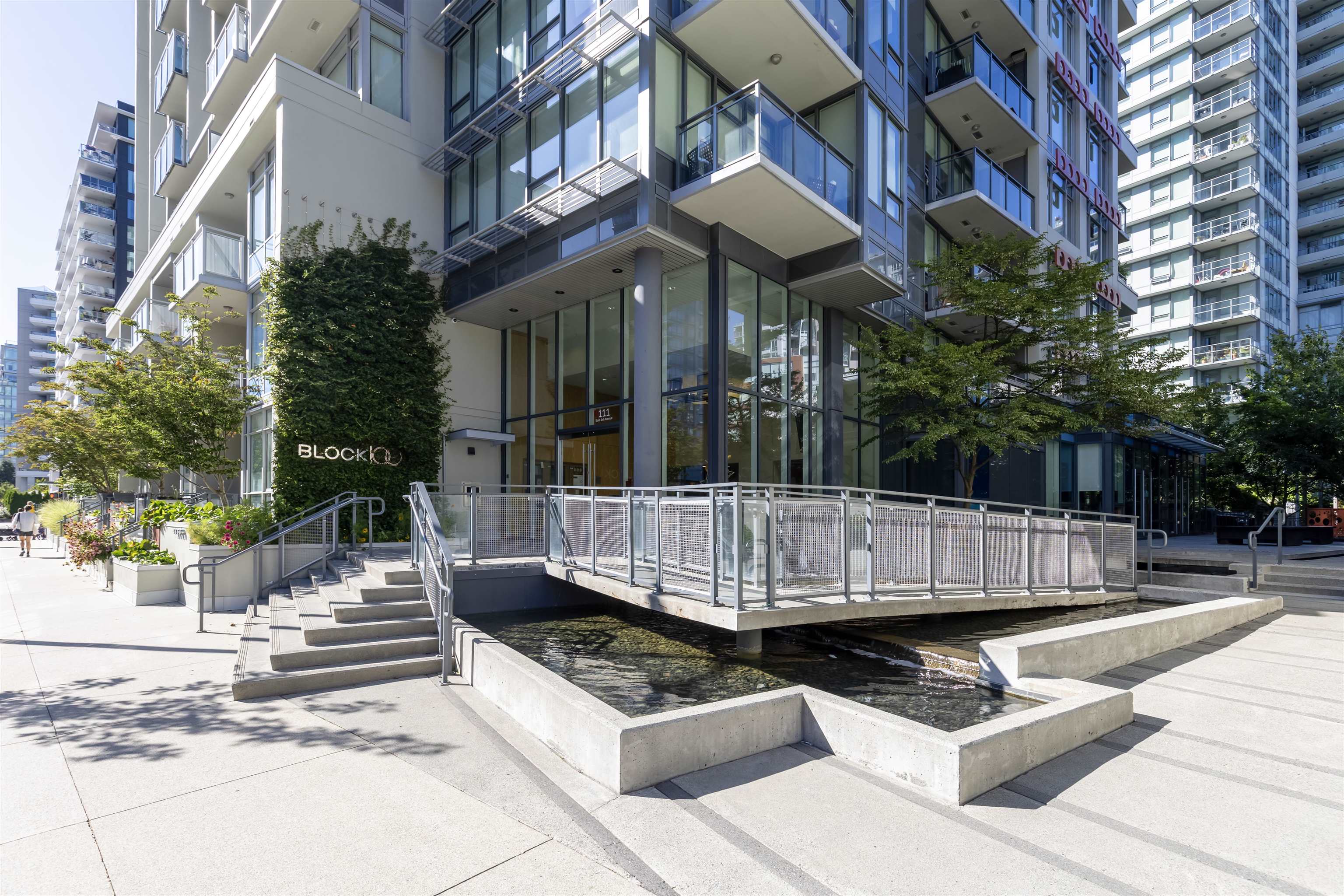 111 East 1st Avenue #1206, Vancouver, BC V6A 0E9