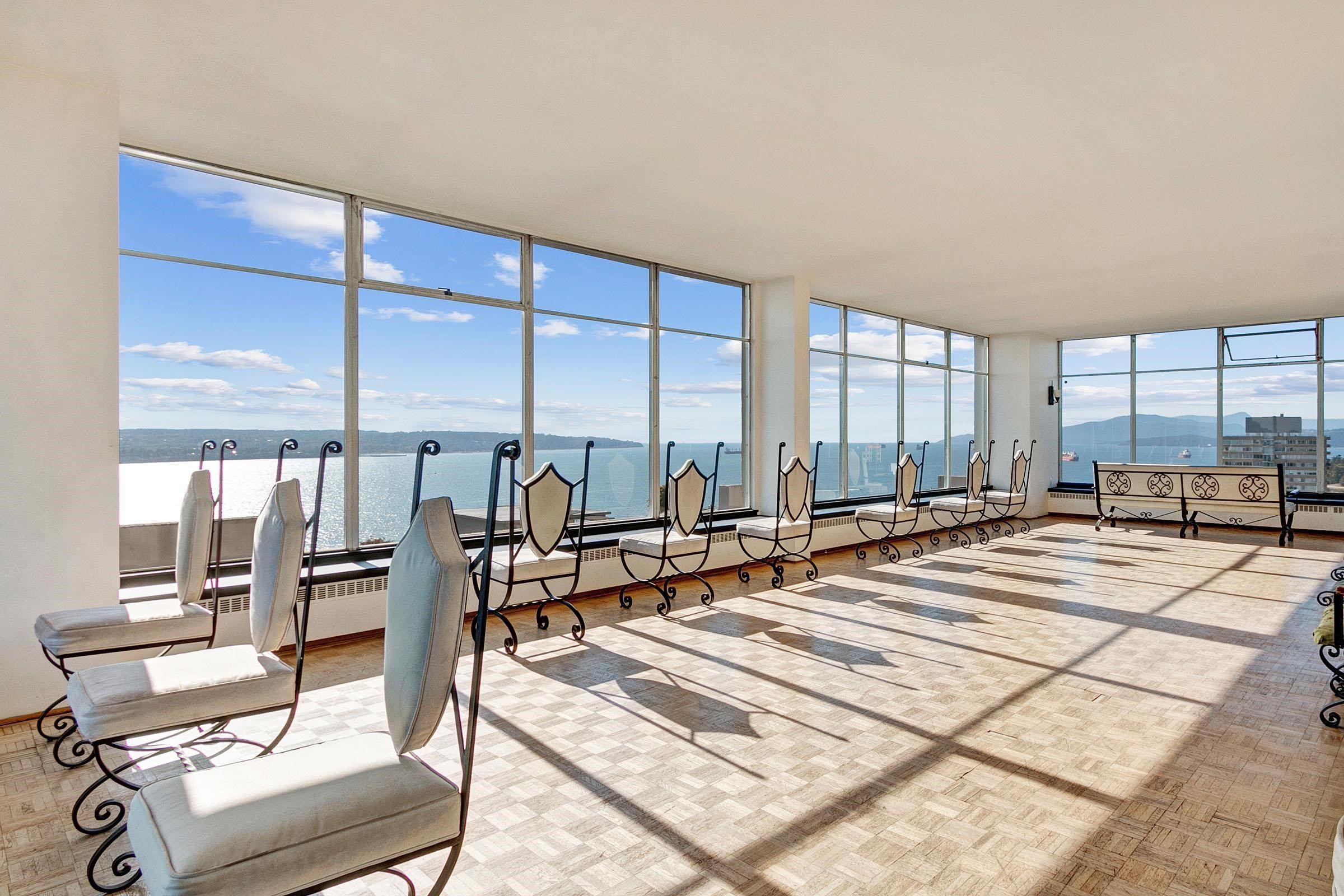 1850 Comox Street #2301, Vancouver, BC V6G 1R3