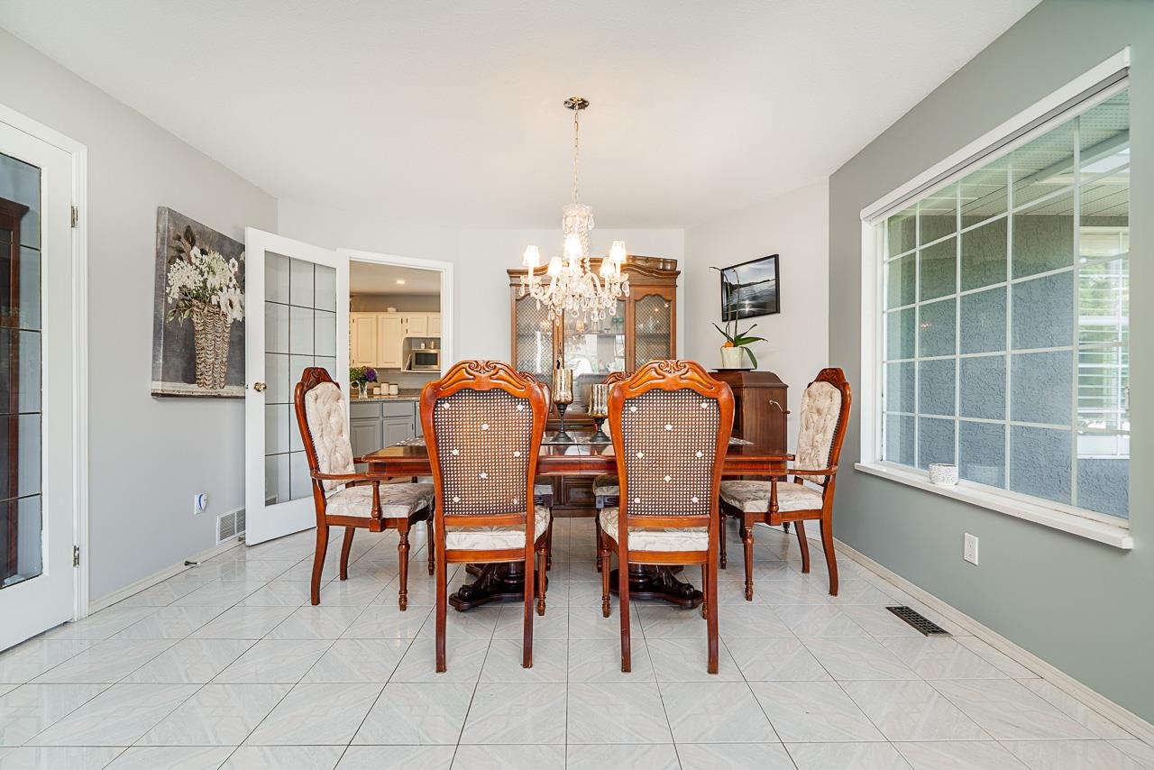 6556 Claytonhill Place, Surrey, BC V3S 7N5