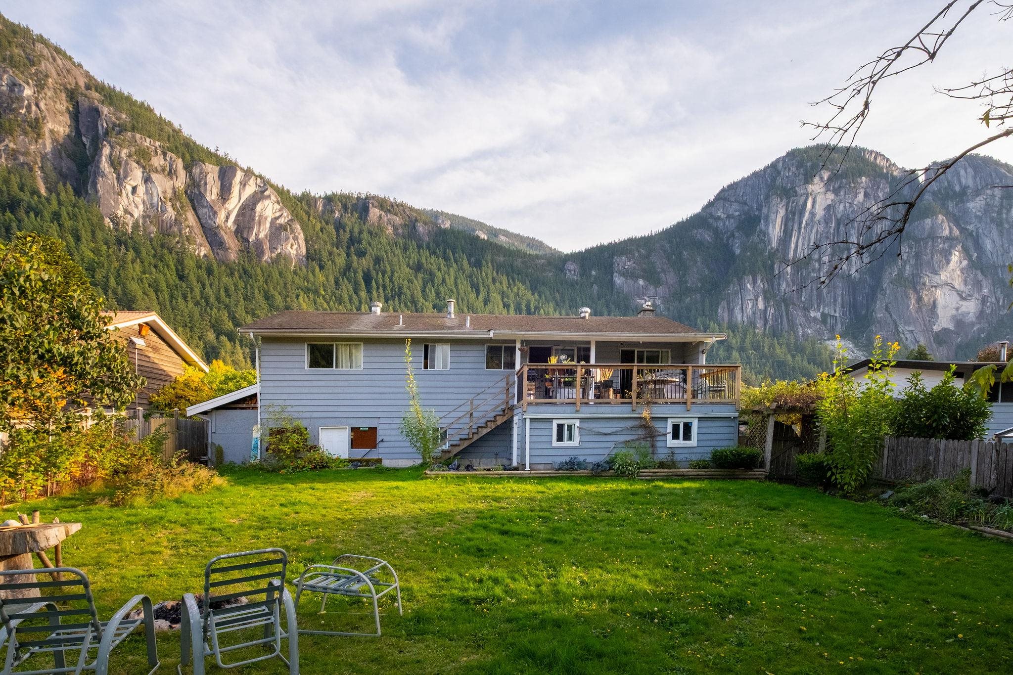 38159 Hemlock Avenue, Squamish, BC V8B 0X6
