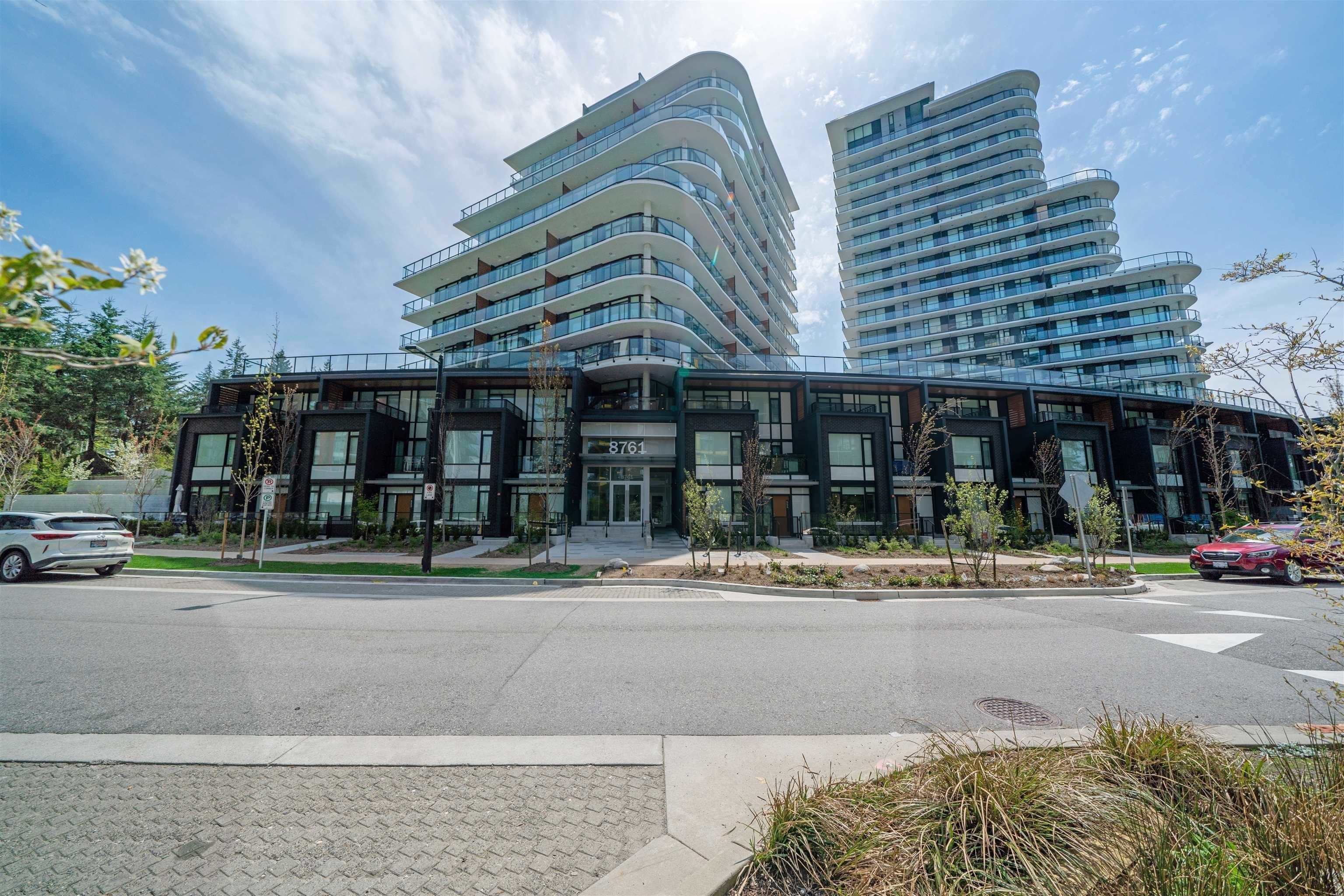 8761 University Crescent #1304, Burnaby, BC V5A 4Y8