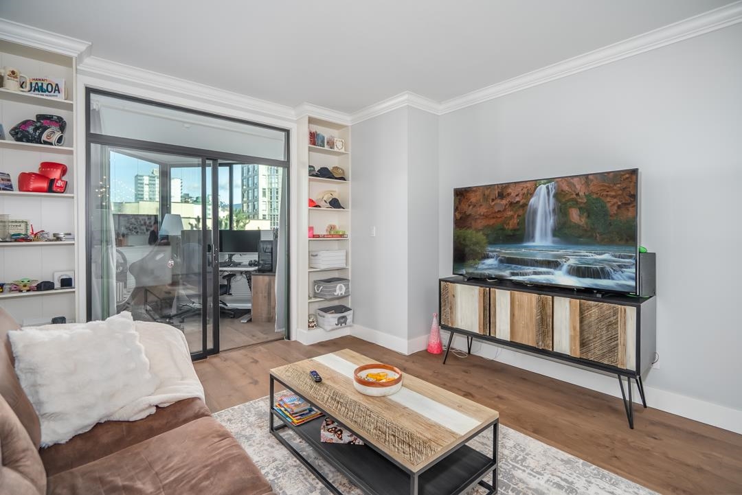 909 Burrard Street #801, Vancouver, BC V6Z 2N2