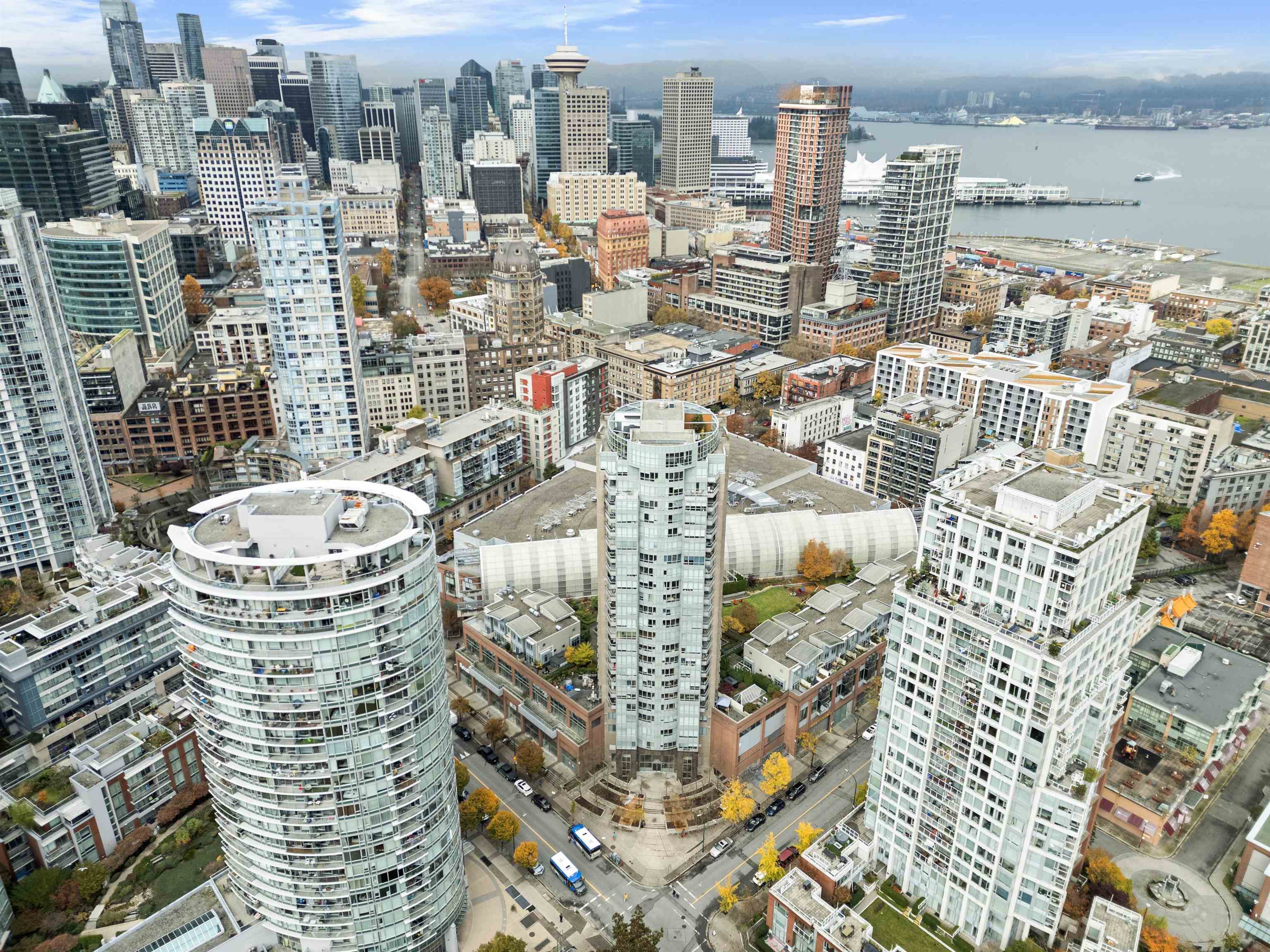 63 Keefer Place #2501, Vancouver, BC V6B 6N6