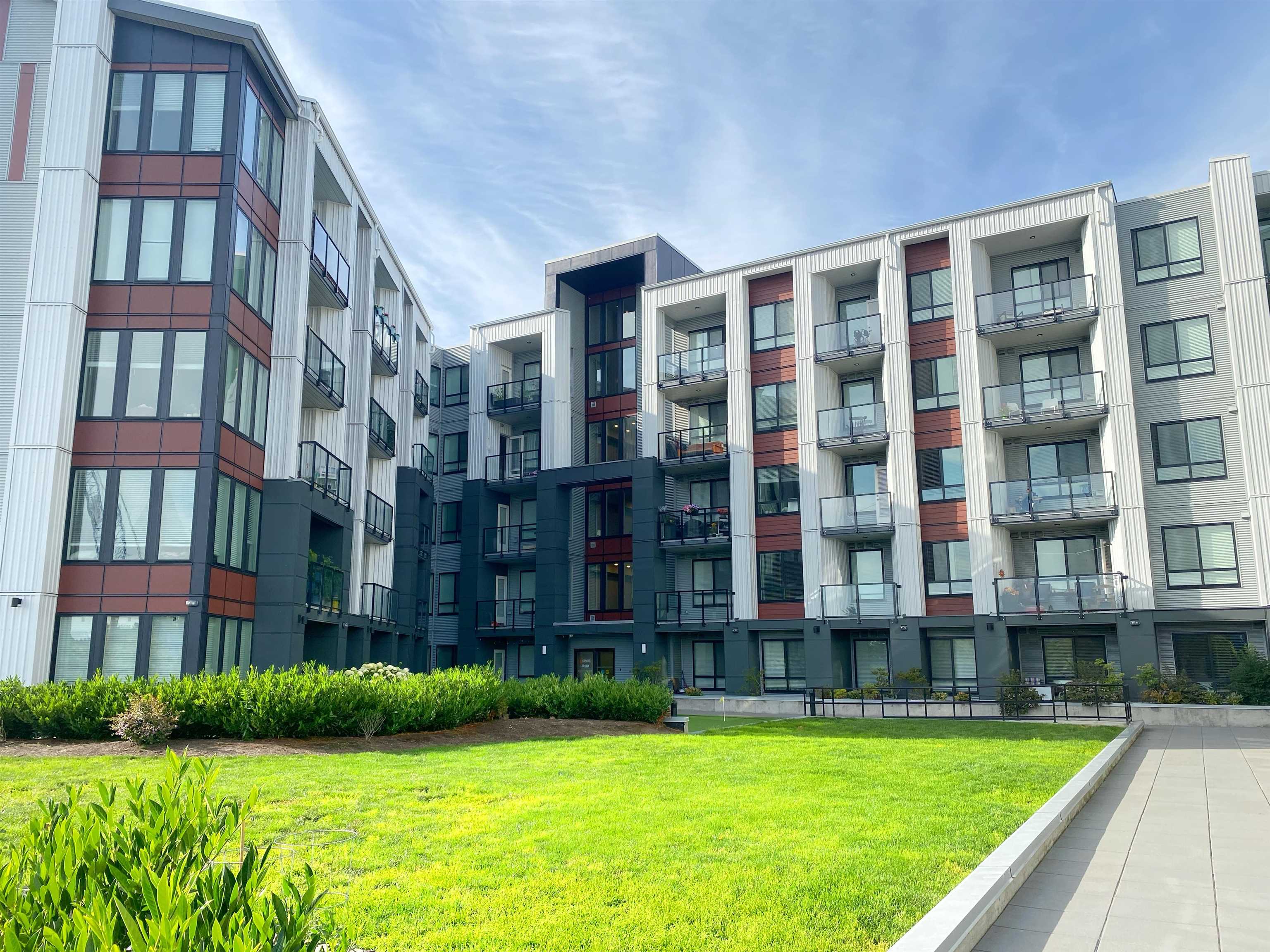20360 Logan Avenue #202, Langley, BC V3A 0P5