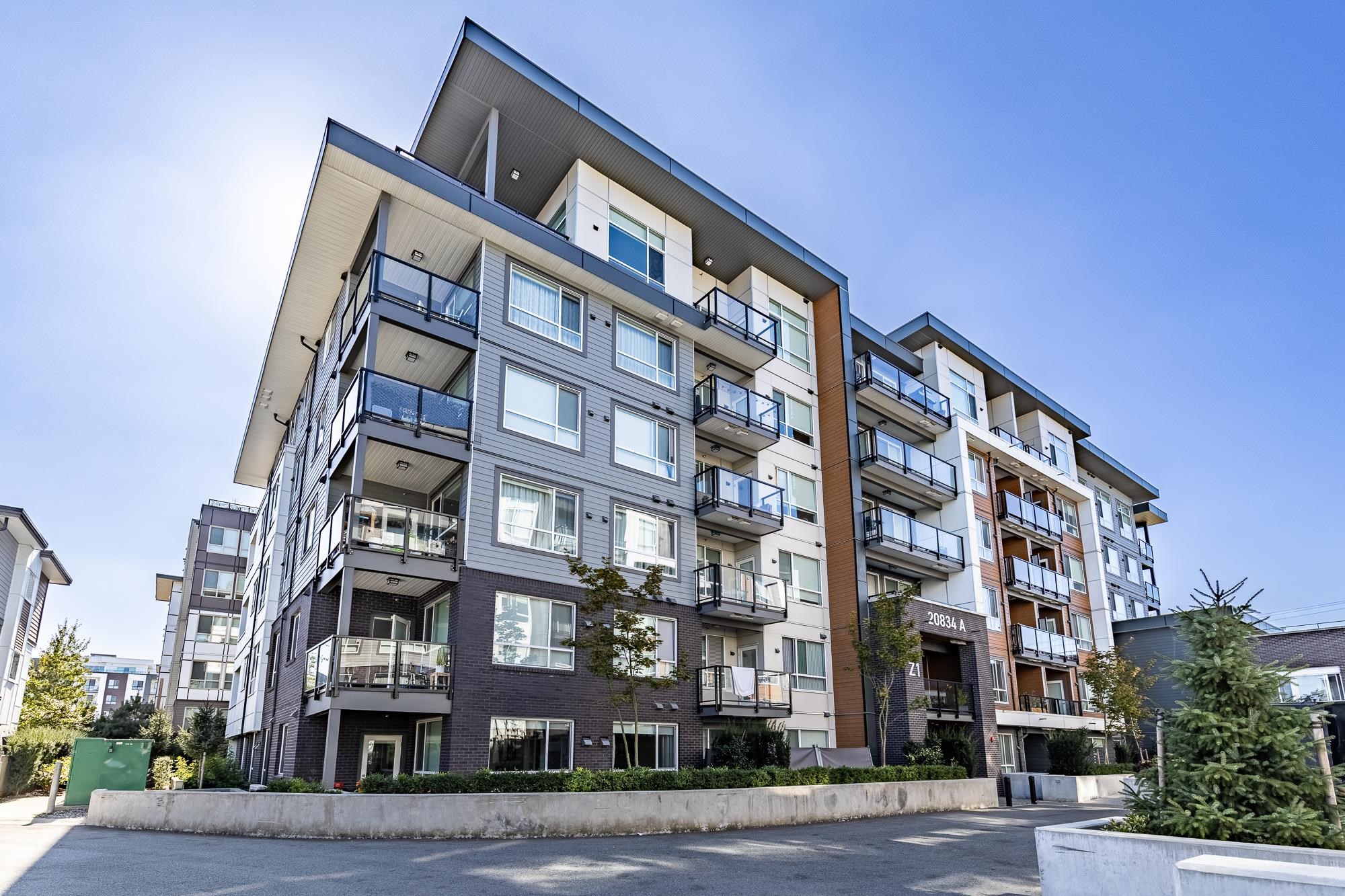 20834 80 Ave A111, Langley, BC V2Y 3M3