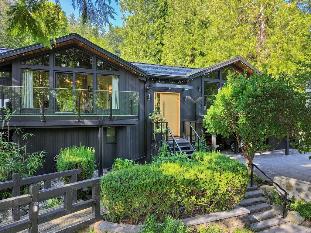 4645 Caulfeild Drive, West Vancouver, BC V7W 1E9