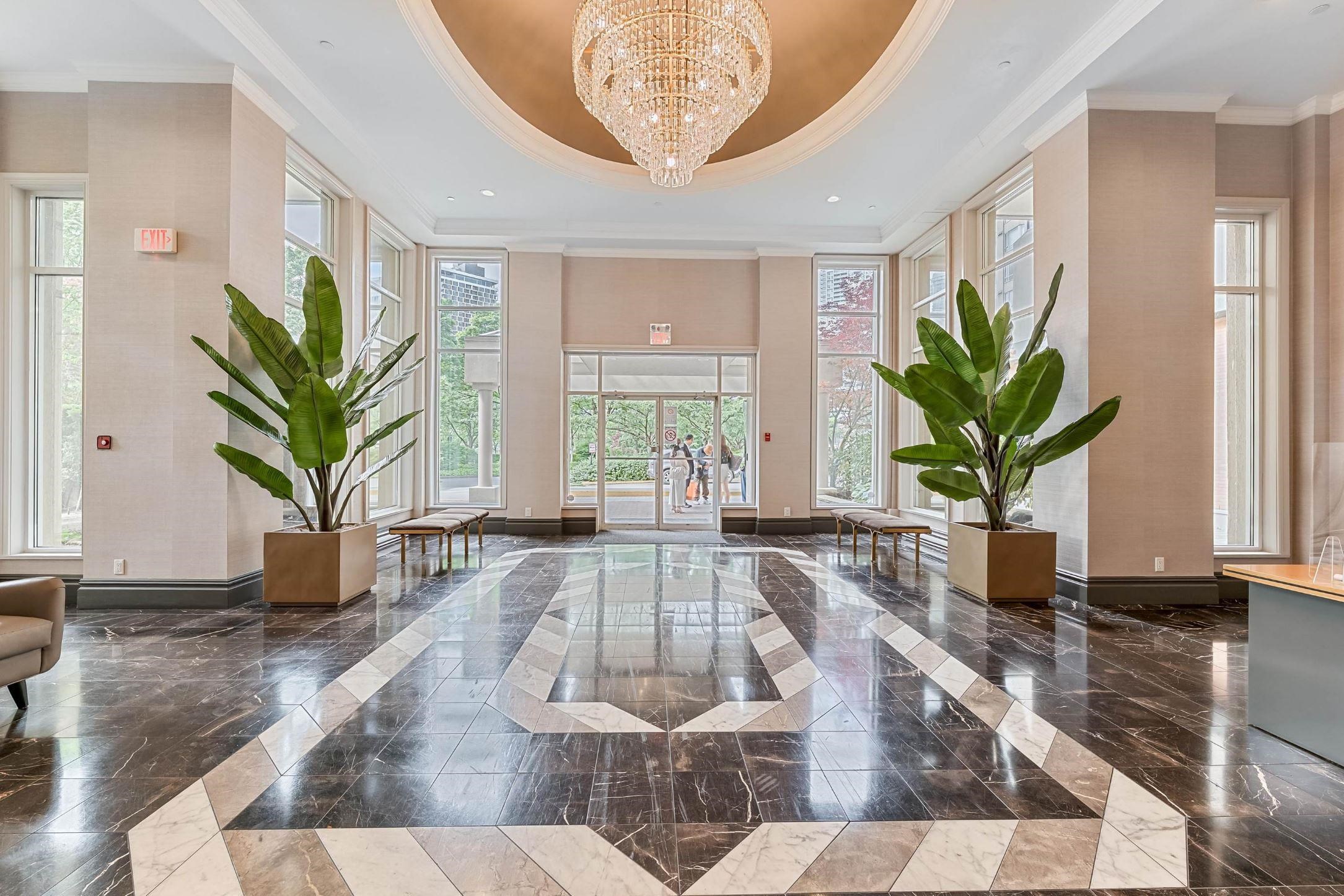 6240 Mckay Avenue #404, Burnaby, BC V5H 4L8