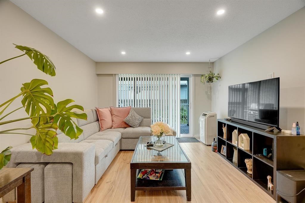 32850 George Ferguson Way #121, Abbotsford, BC V2S 7K1