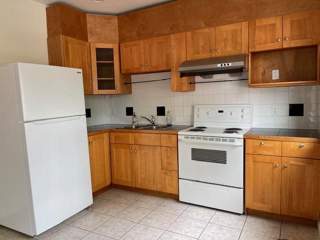 2817 Clark Drive #202, Vancouver, BC V5N 3H7