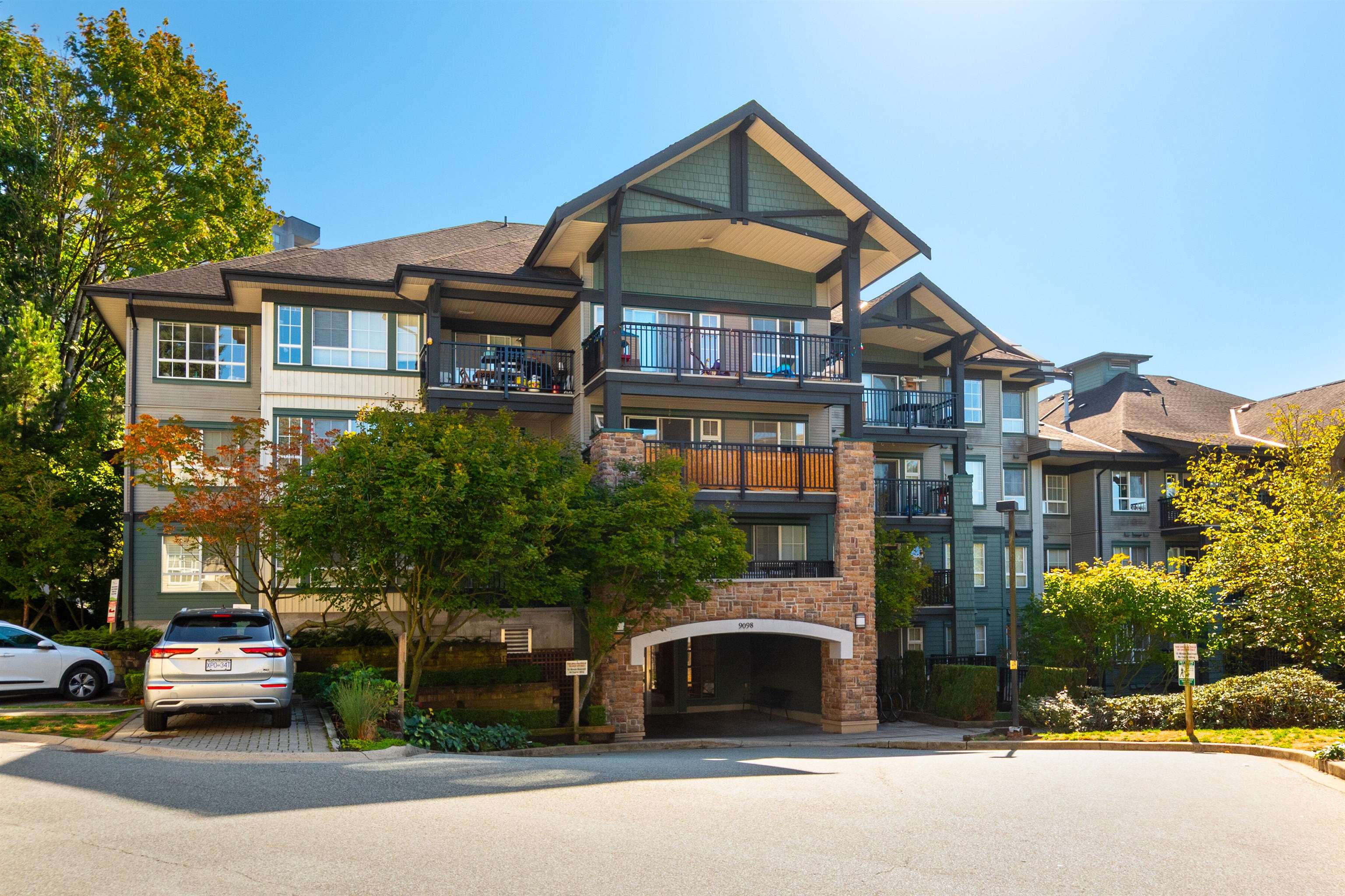 9098 Halston Court #213, Burnaby, BC V3N 0A6