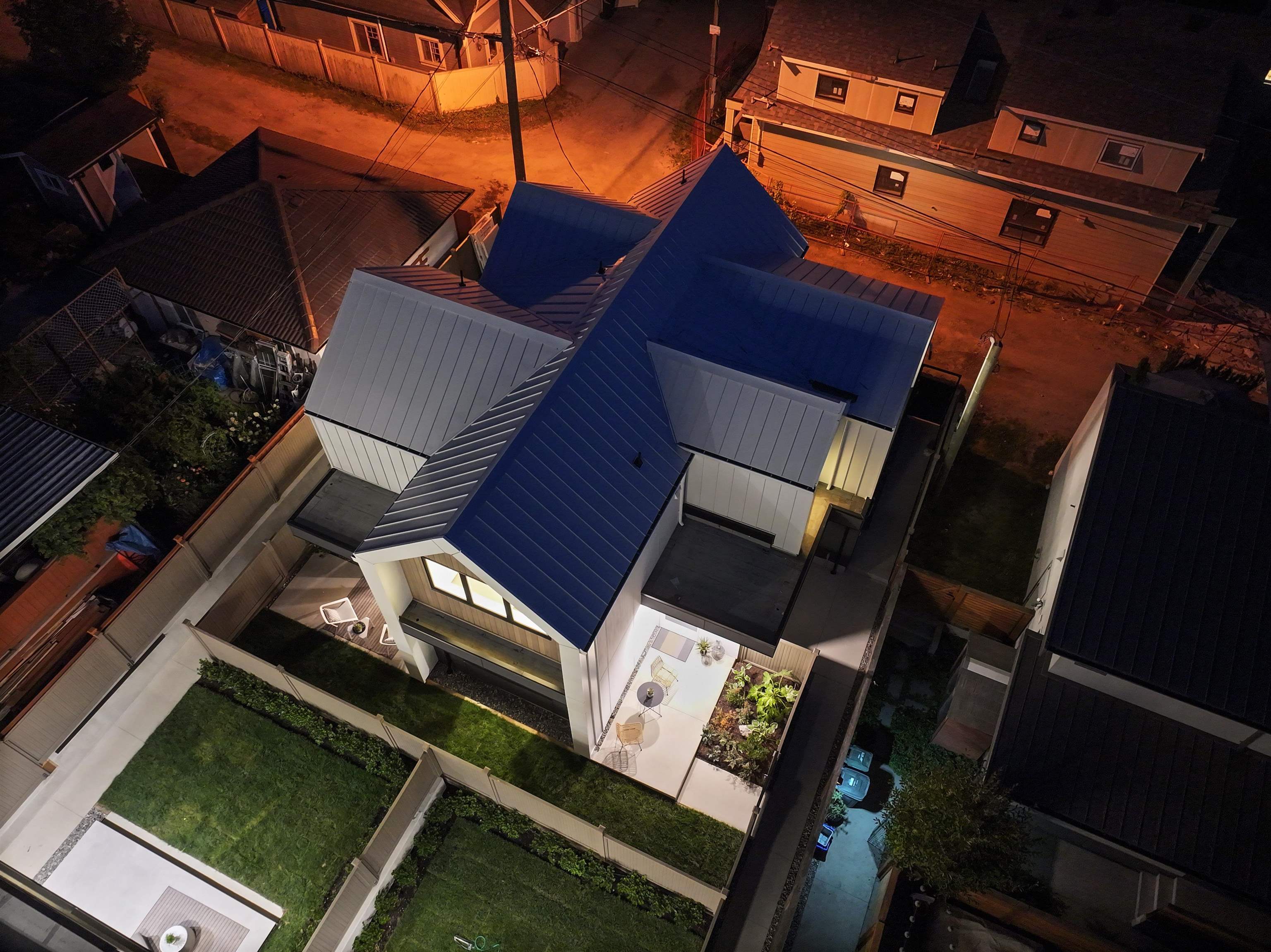 1630 East 21st Avenue, Vancouver, BC V5N 2N5