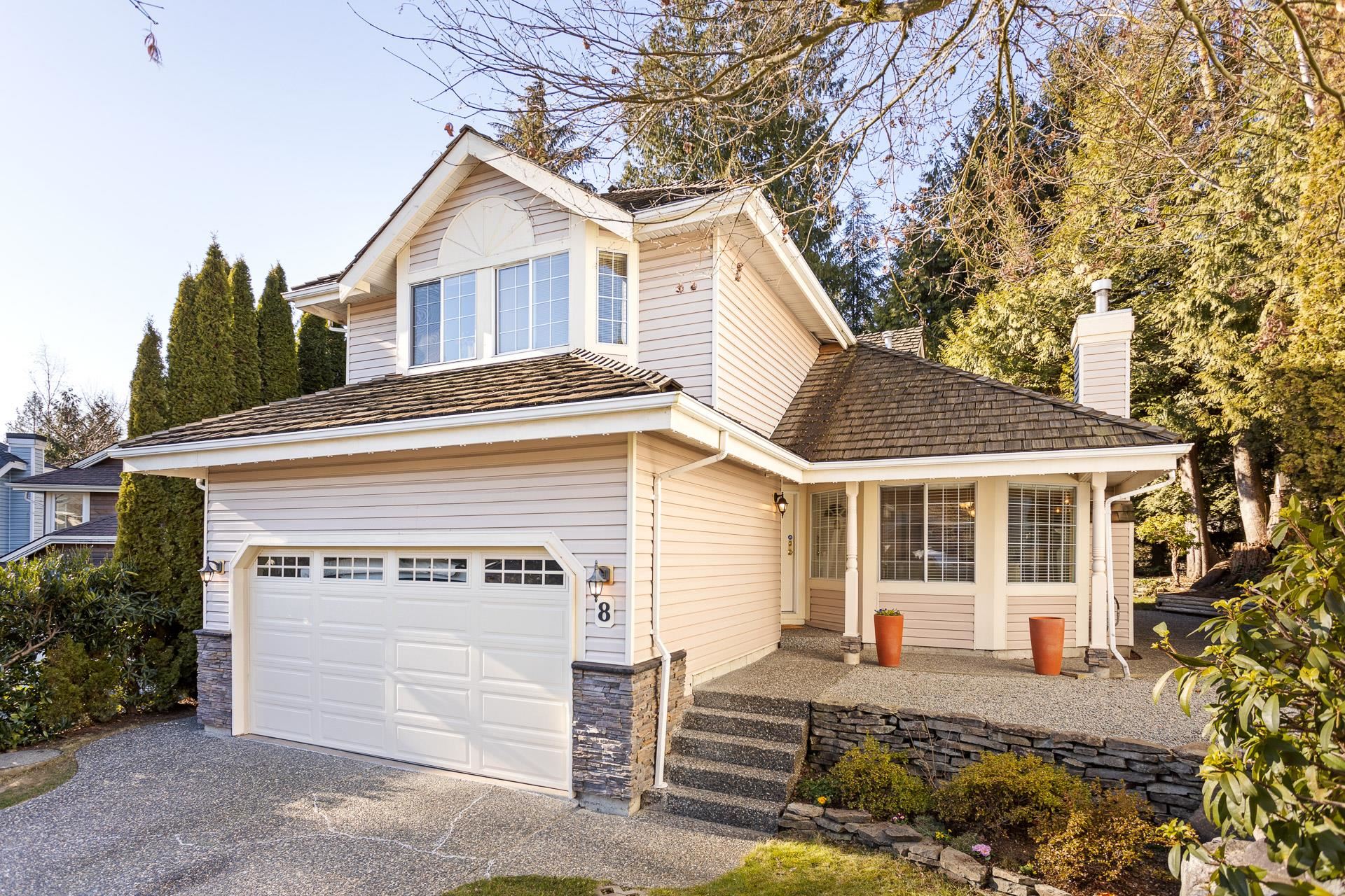 8 Parkwood Place, Port Moody, BC V3H 4K6
