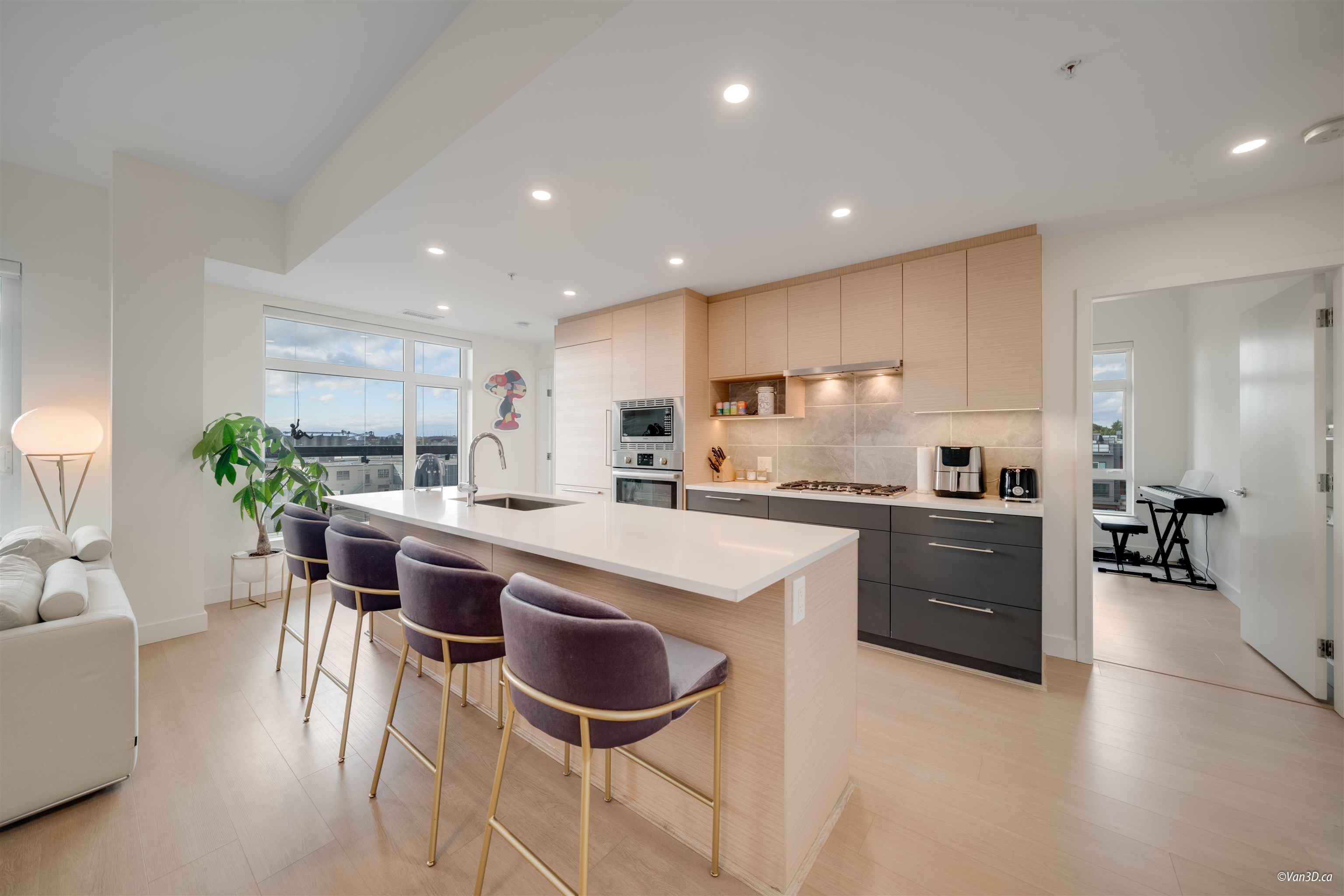 8888 Osler Street #401, Vancouver, BC V6P 4G2