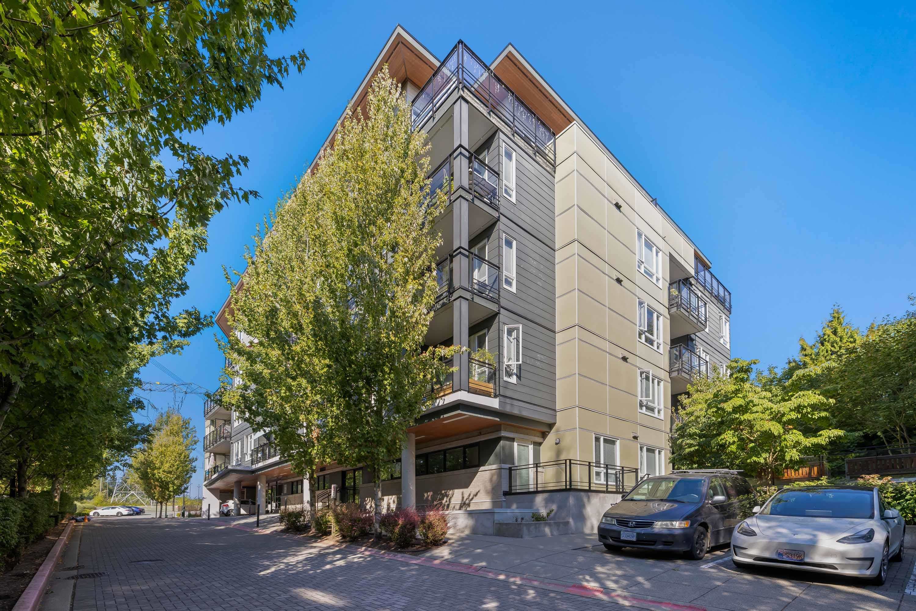 13919 Fraser Highway #306, Surrey, BC V3T 4E6