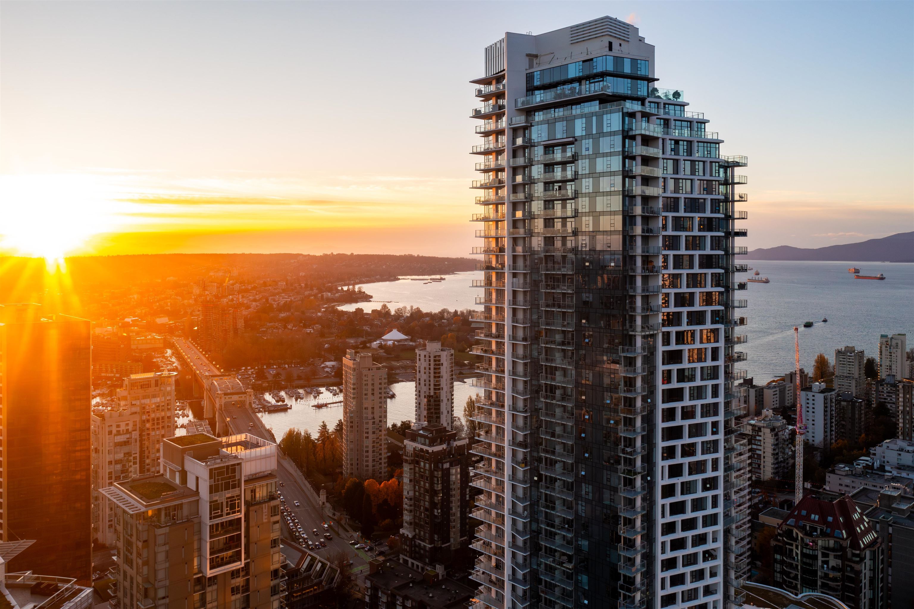 1289 Hornby Street #3601, Vancouver, BC V6Z 0G7