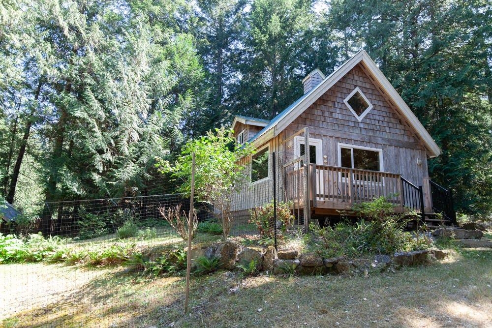 216 Georgina Point Rd, Mayne Island, BC V0N 2J1
