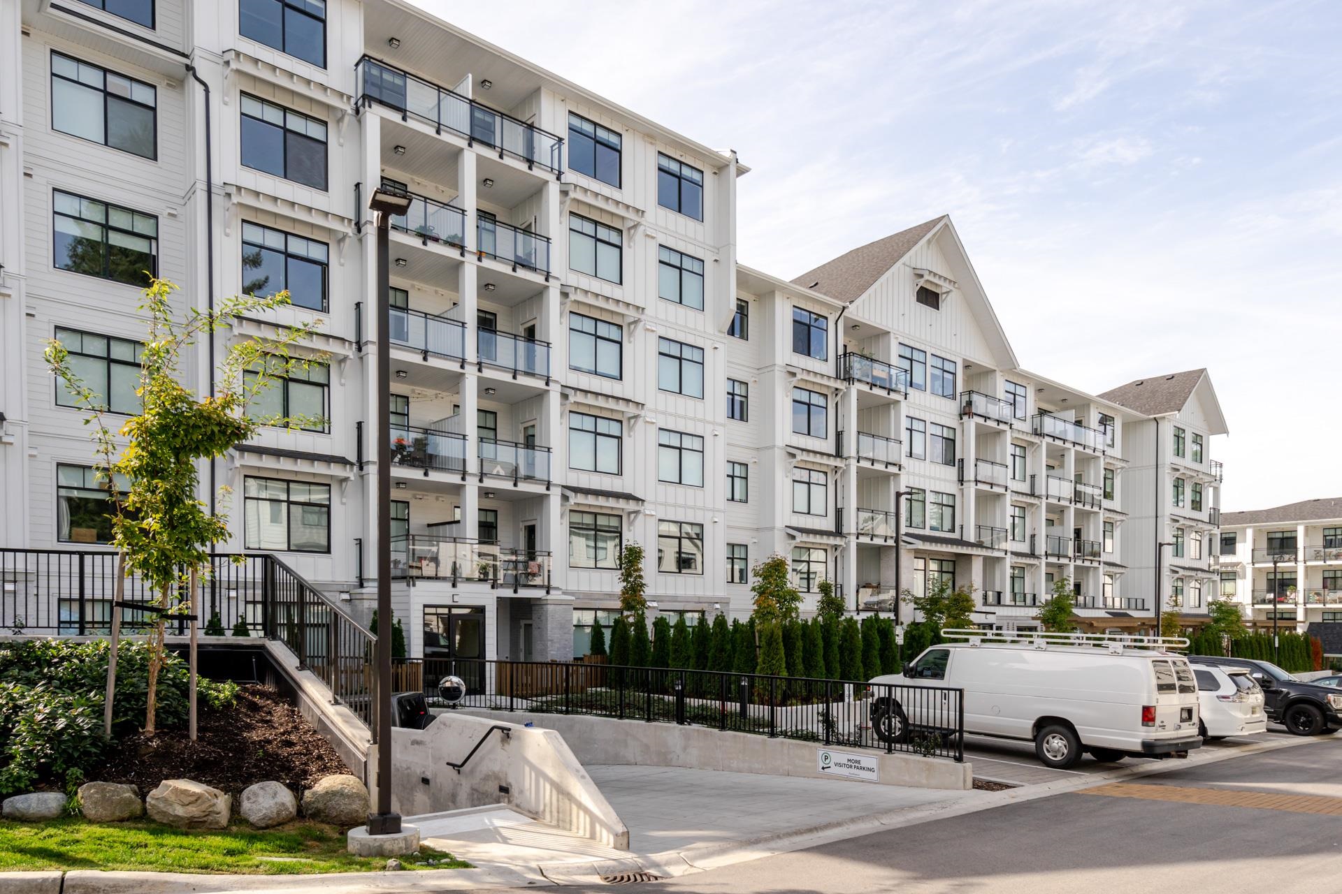 3317 148 St #207, Surrey, BC V4P 0H9