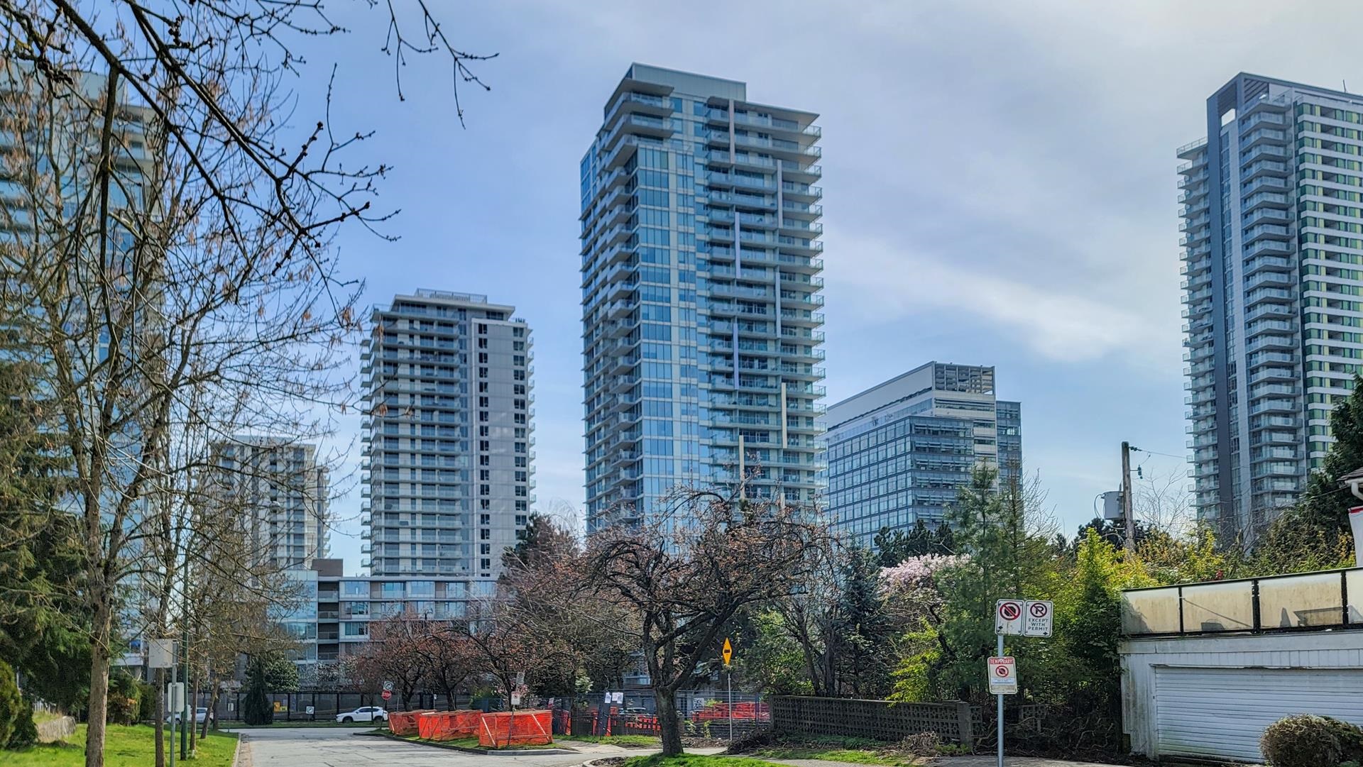 8131 Nunavut Lane #2601, Vancouver, BC V5X 0E2