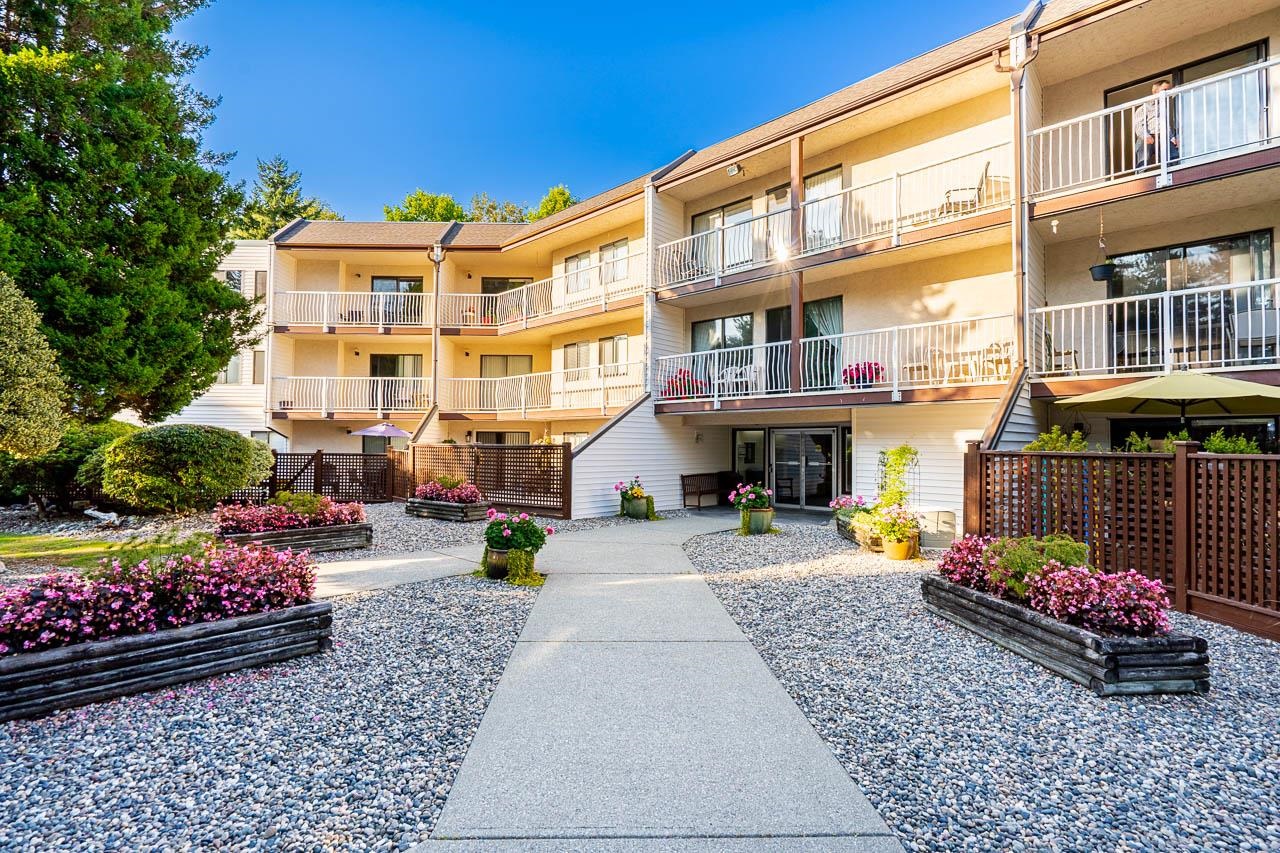 12890 17 Avenue #304, Surrey, BC V4A 1T5