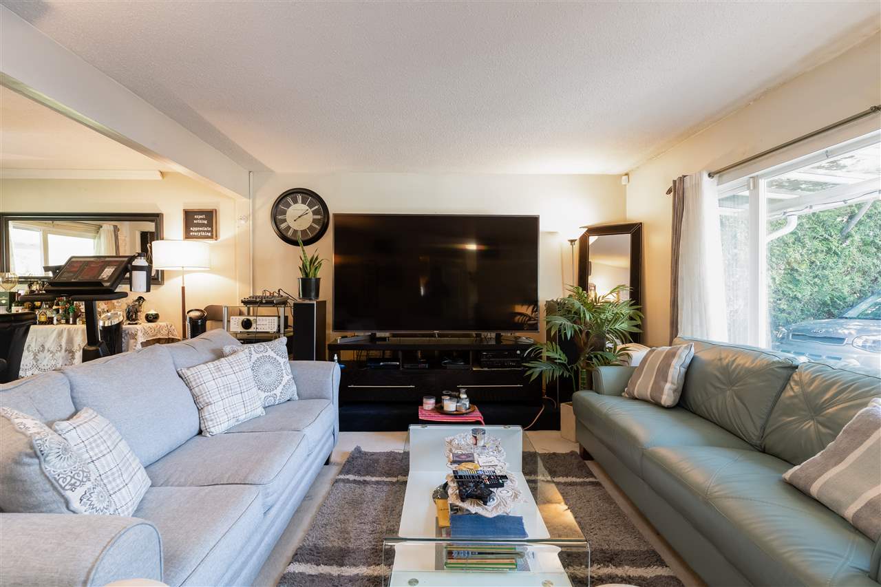 7760 Number 1 Road, Richmond, BC V7C 1T6