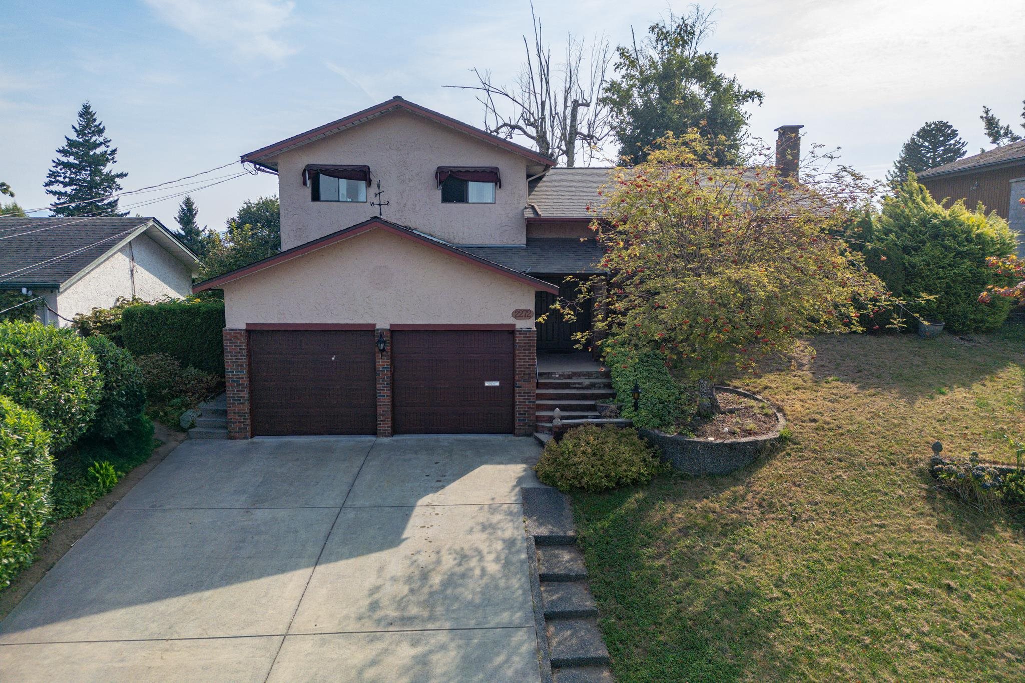 2272 Bevan Crescent, Abbotsford, BC V2T 3Z5