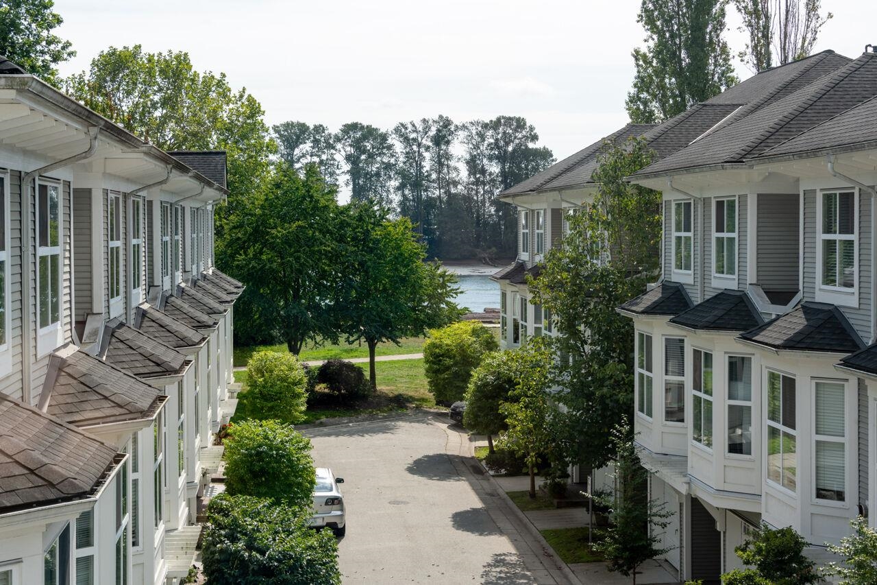 3058 East Kent Avenue South, Vancouver, BC V5S 4V6